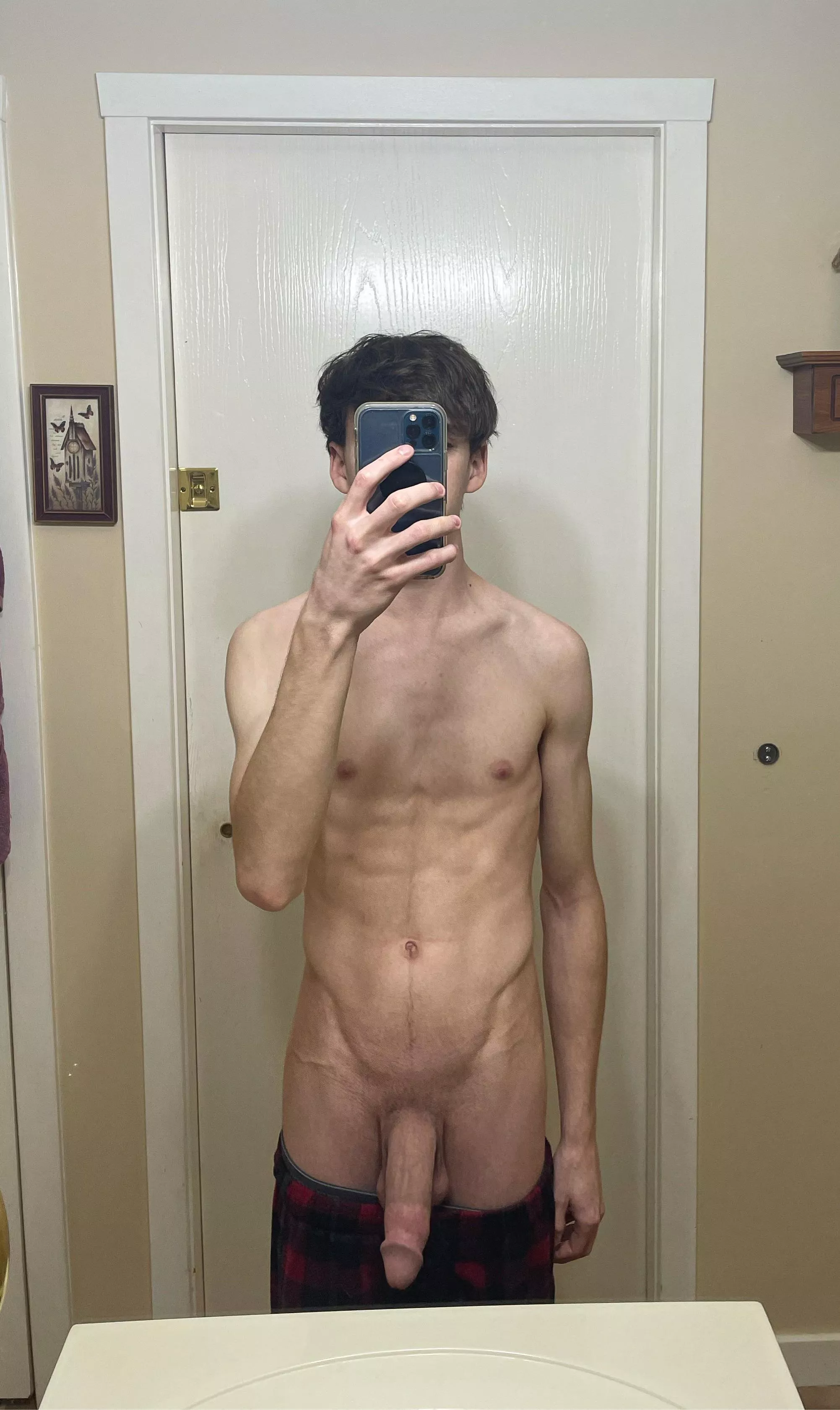 how do you feel about skinny guys? ðŸ˜‰ (18)