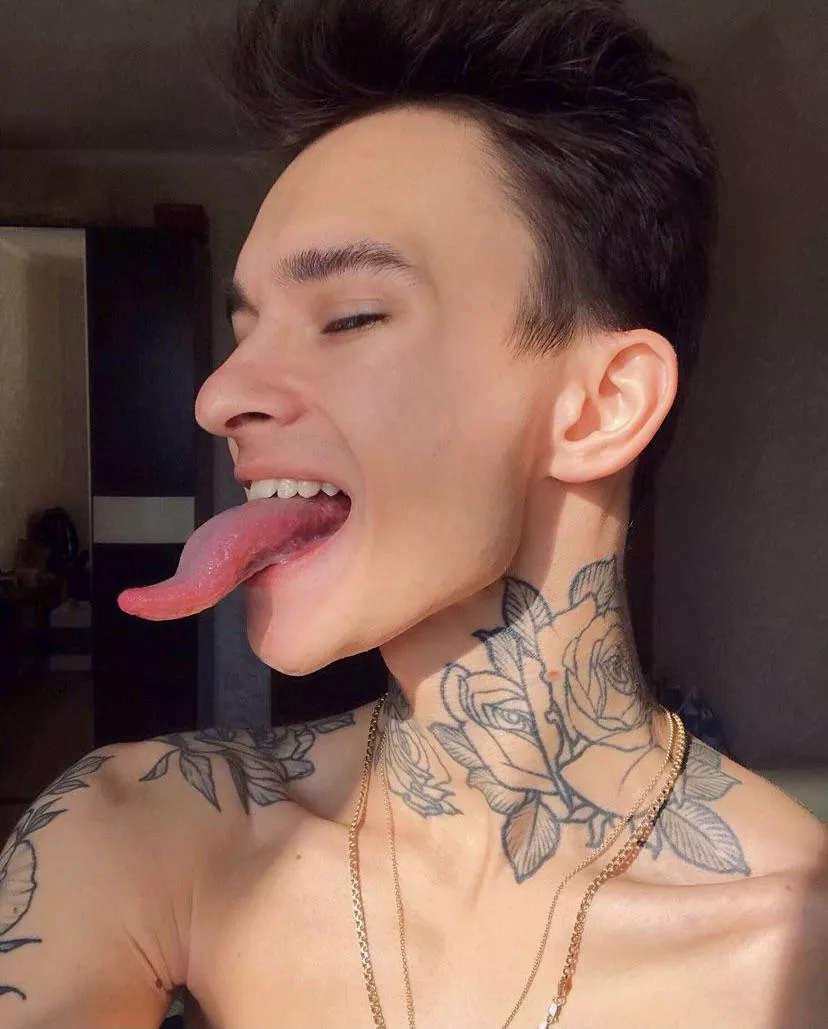 How do you like my tongue?) I’m from Russia