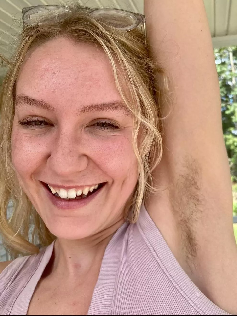 How do you think her sweaty hairy armpits smell?