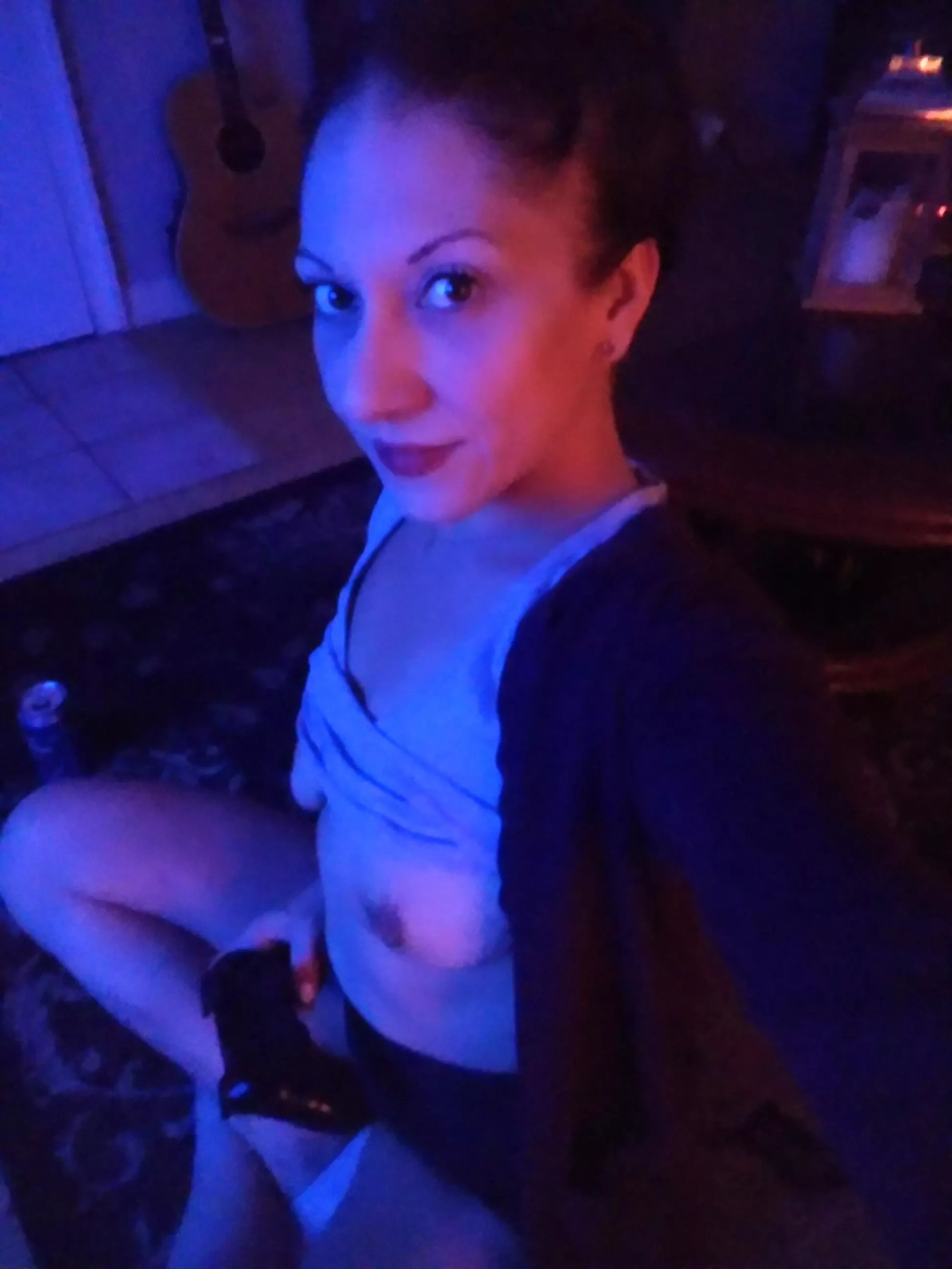 How does one destress?! ...besides an orgasm obviously lol some call of duty and Pabst cause I like cheap strong beer hahah 😬 added boobies for fun lol 😘 (f) happy Tuesday 🤟