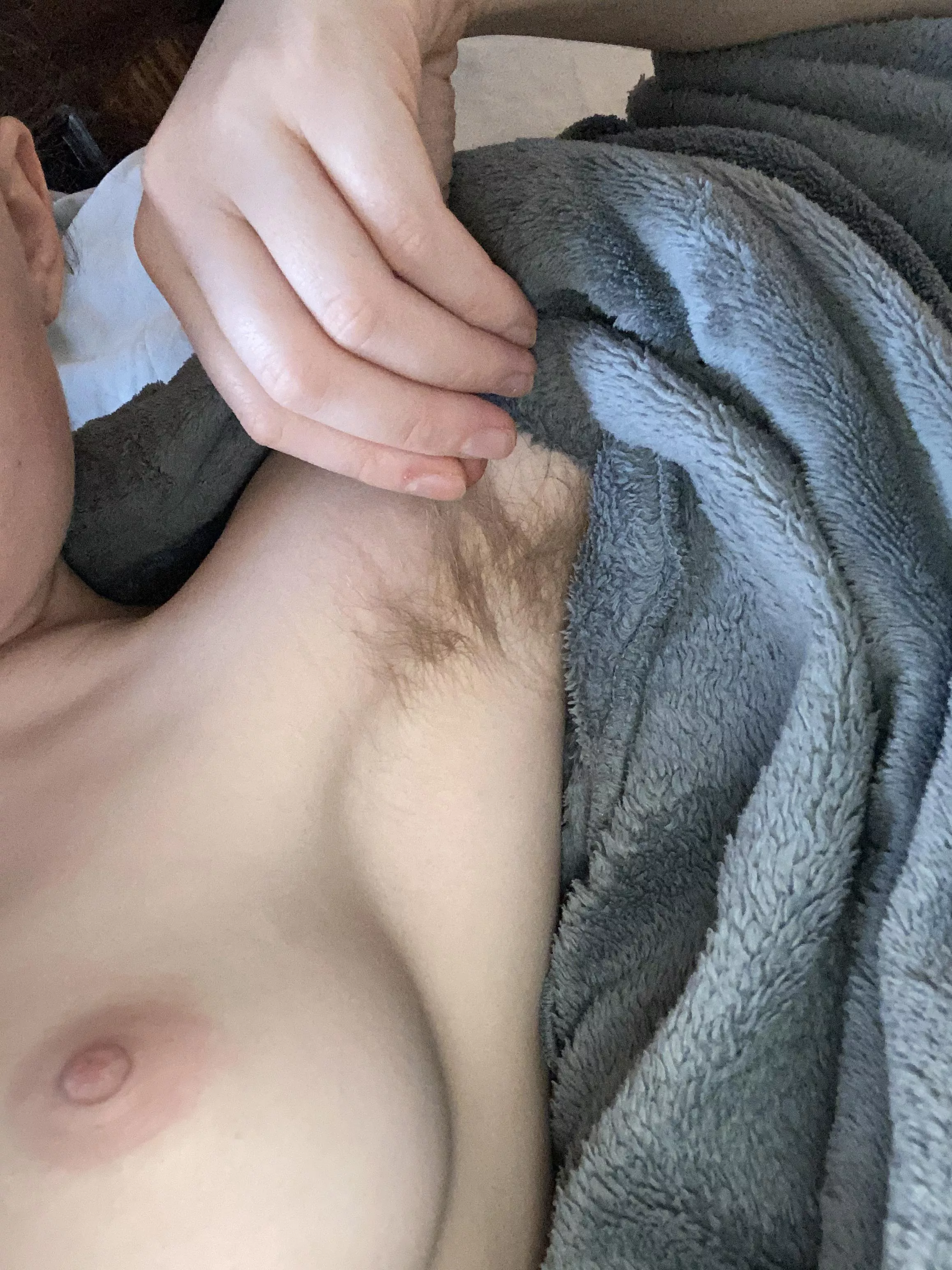 How long do you think my armpit hair is?