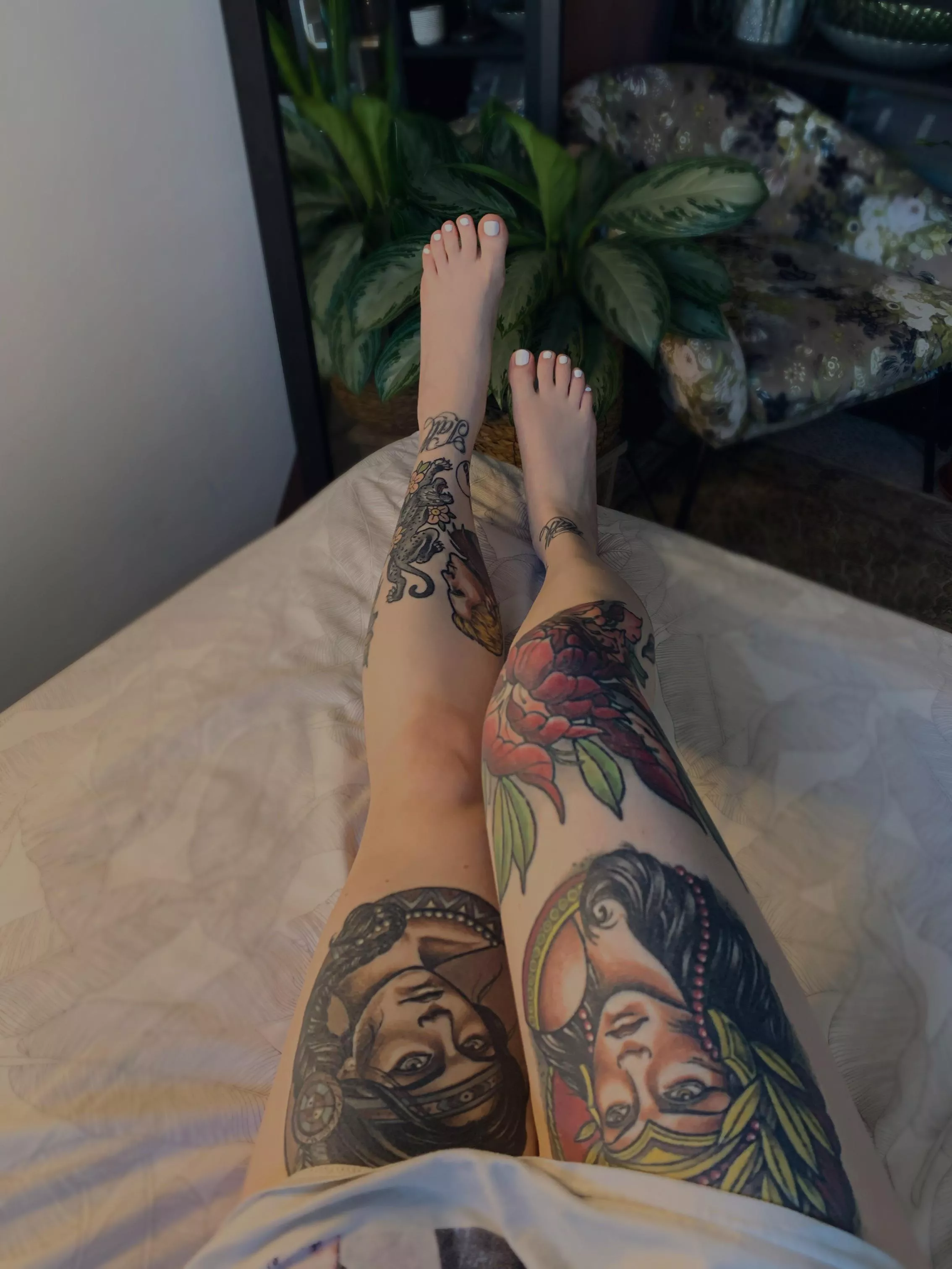 How sexy do my tattoos and white little toes look?! 🙈🤍💋