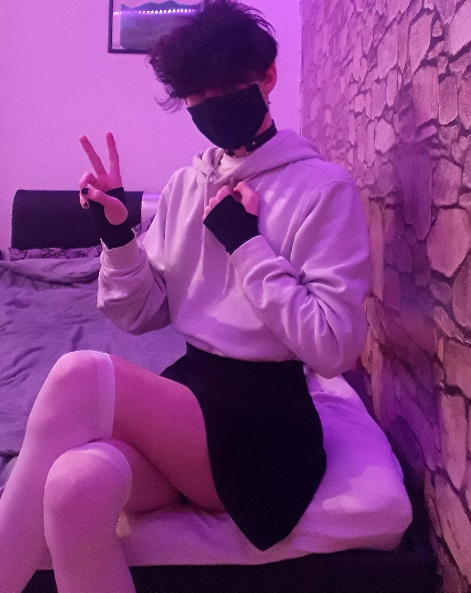 hows the fit? (my hair is a mess rn sorry qwq)