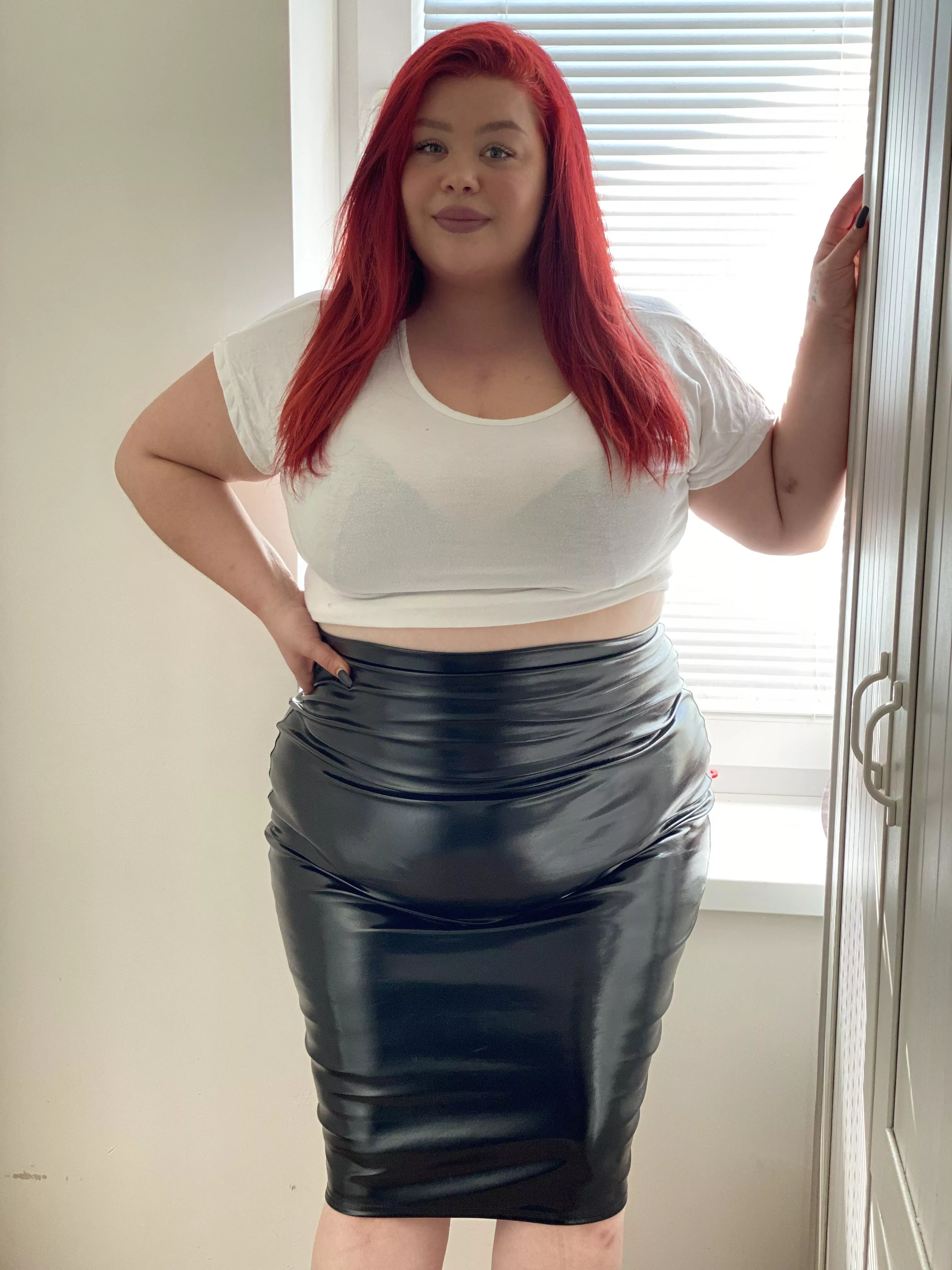 Hows this skirt looking on me?