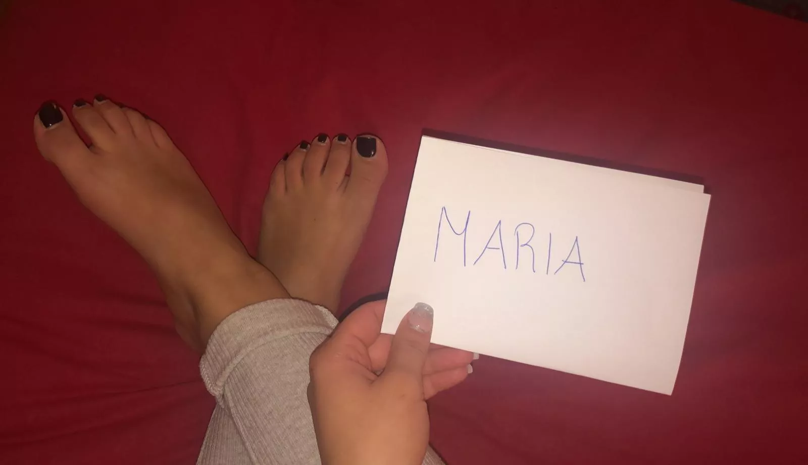 I am new, do you like my feet?