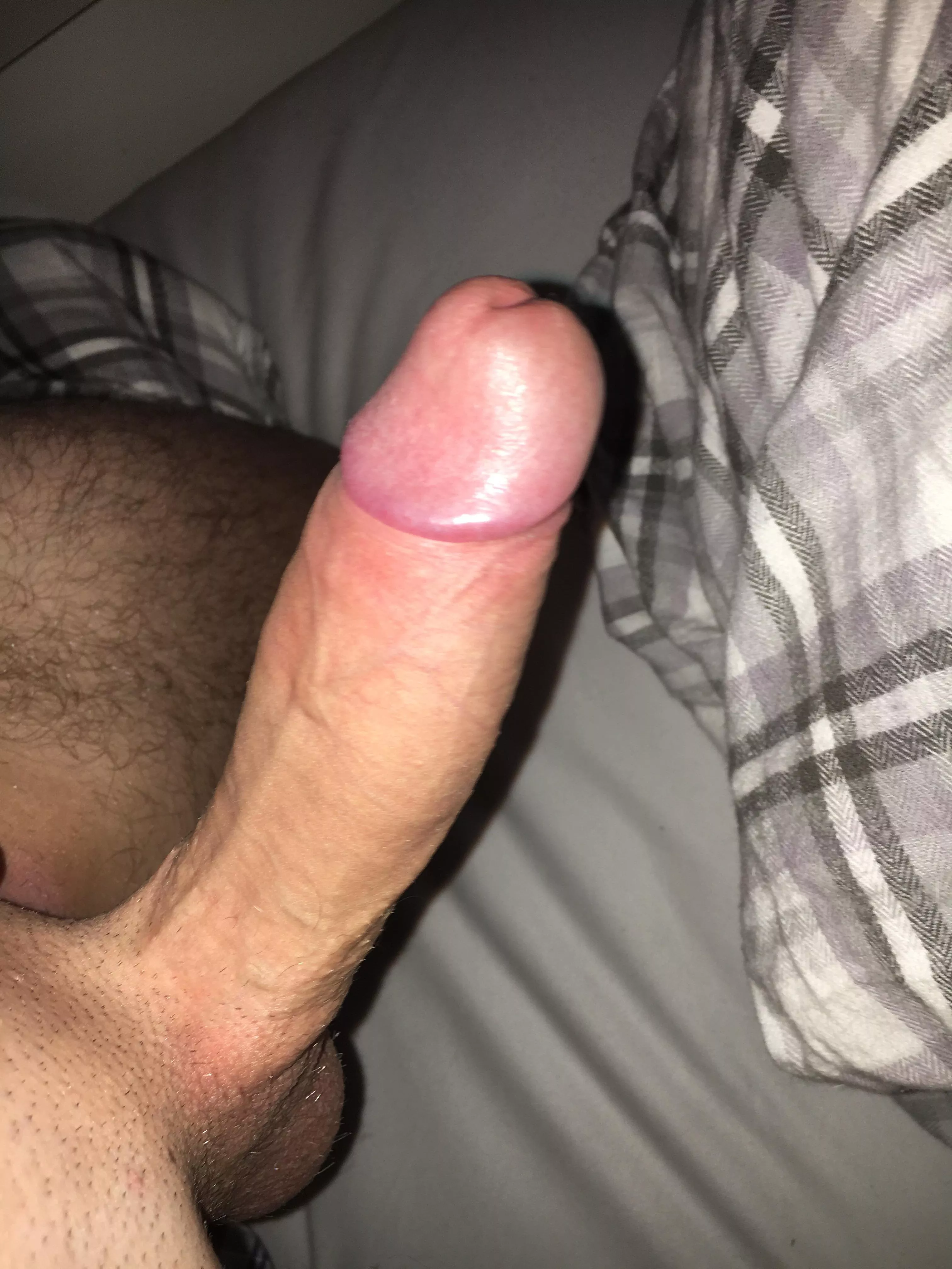 I am pretty self concious about my dick, can you rate me pls :/