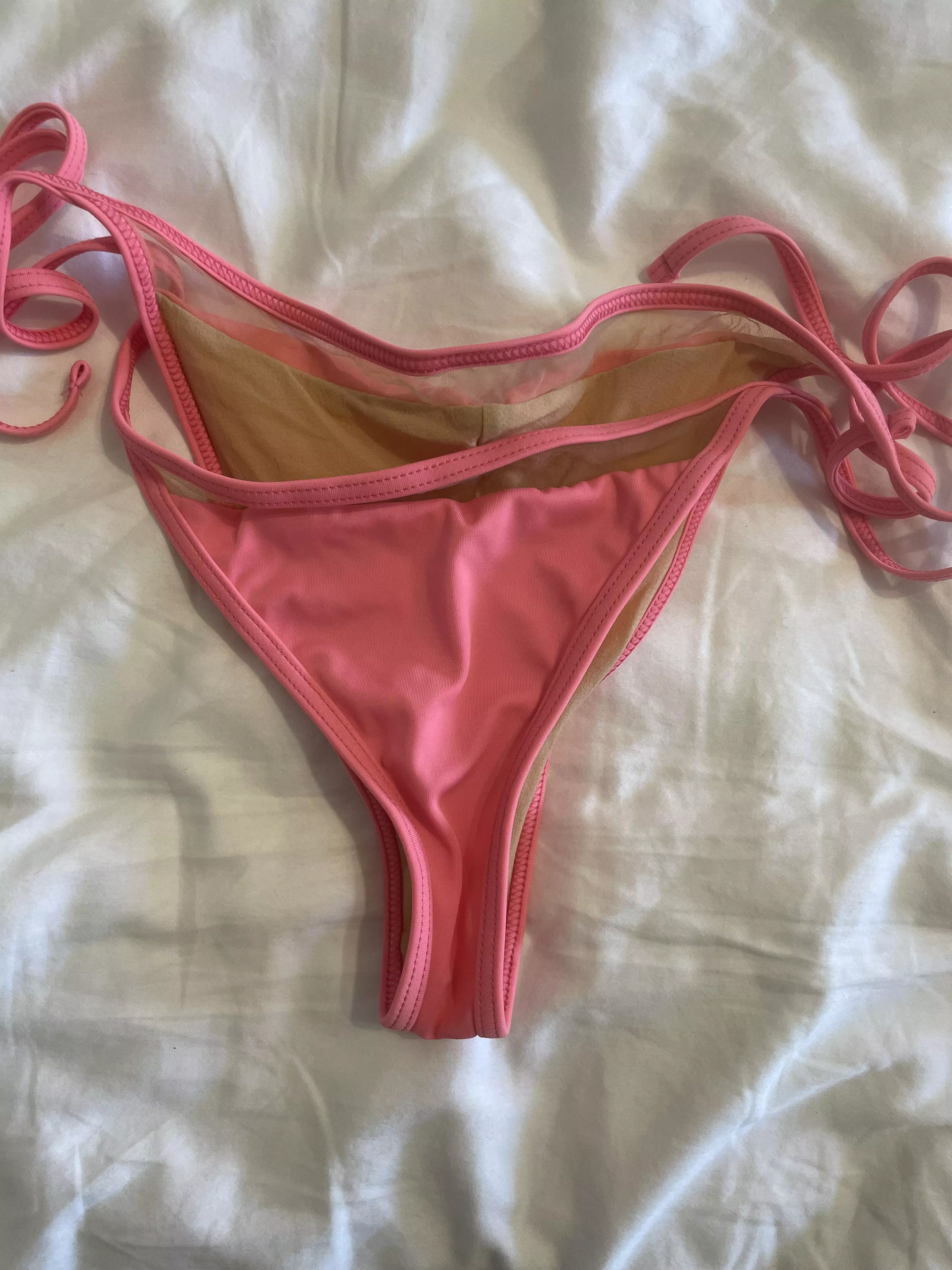 I bet my little sis (19) loves the attention when she wears this at the beach ðŸ˜‹