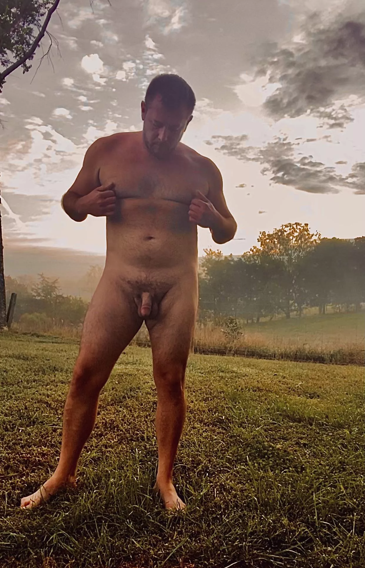 I canâ€™t get enough of being naked in my yard! Any guys want to come join me?