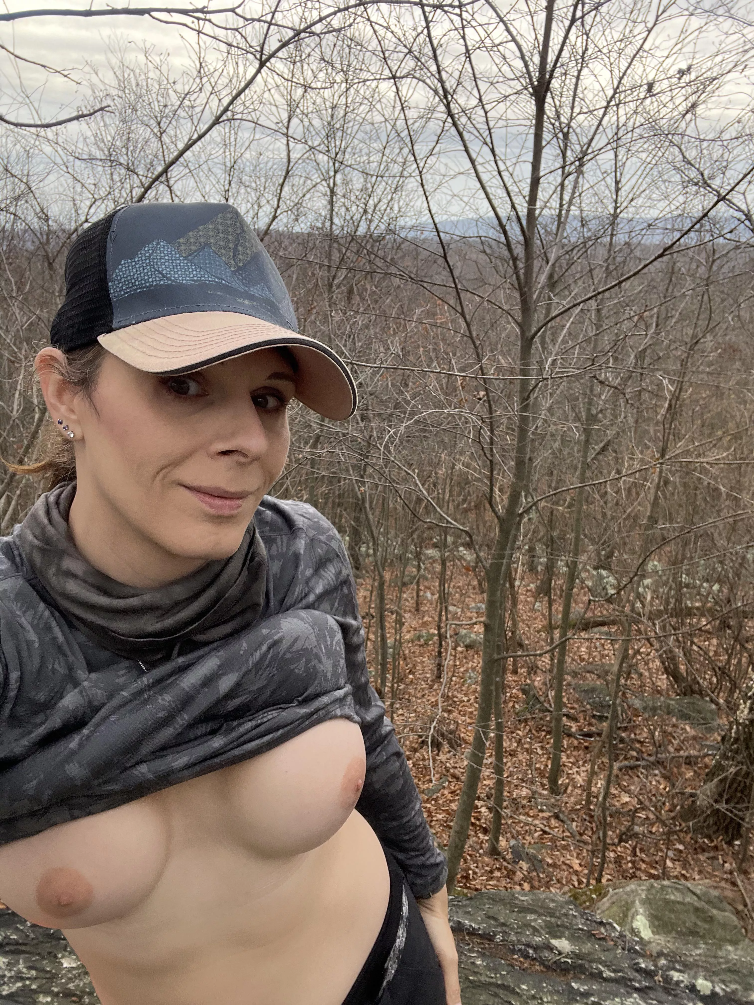 I did run across a couple of happy hunters while hiking [40][F]