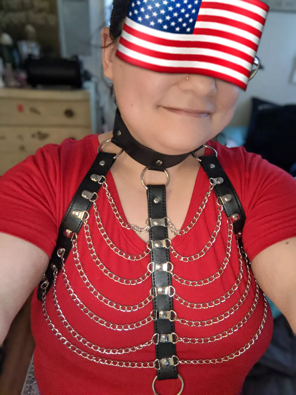 I didn't realize how much I missed being collared until I put this harness on and felt that beautiful tightness around my neck. 😍