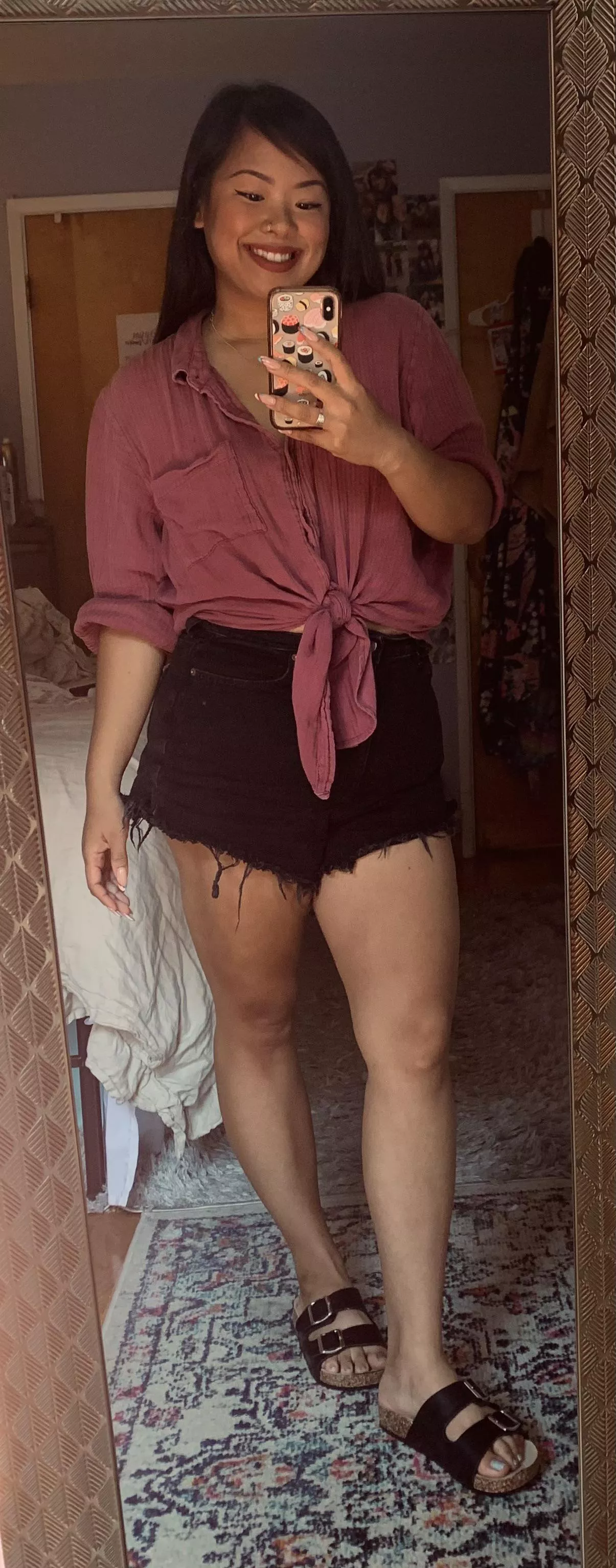 I don’t like too many things about my body but I do like my legs! [f]