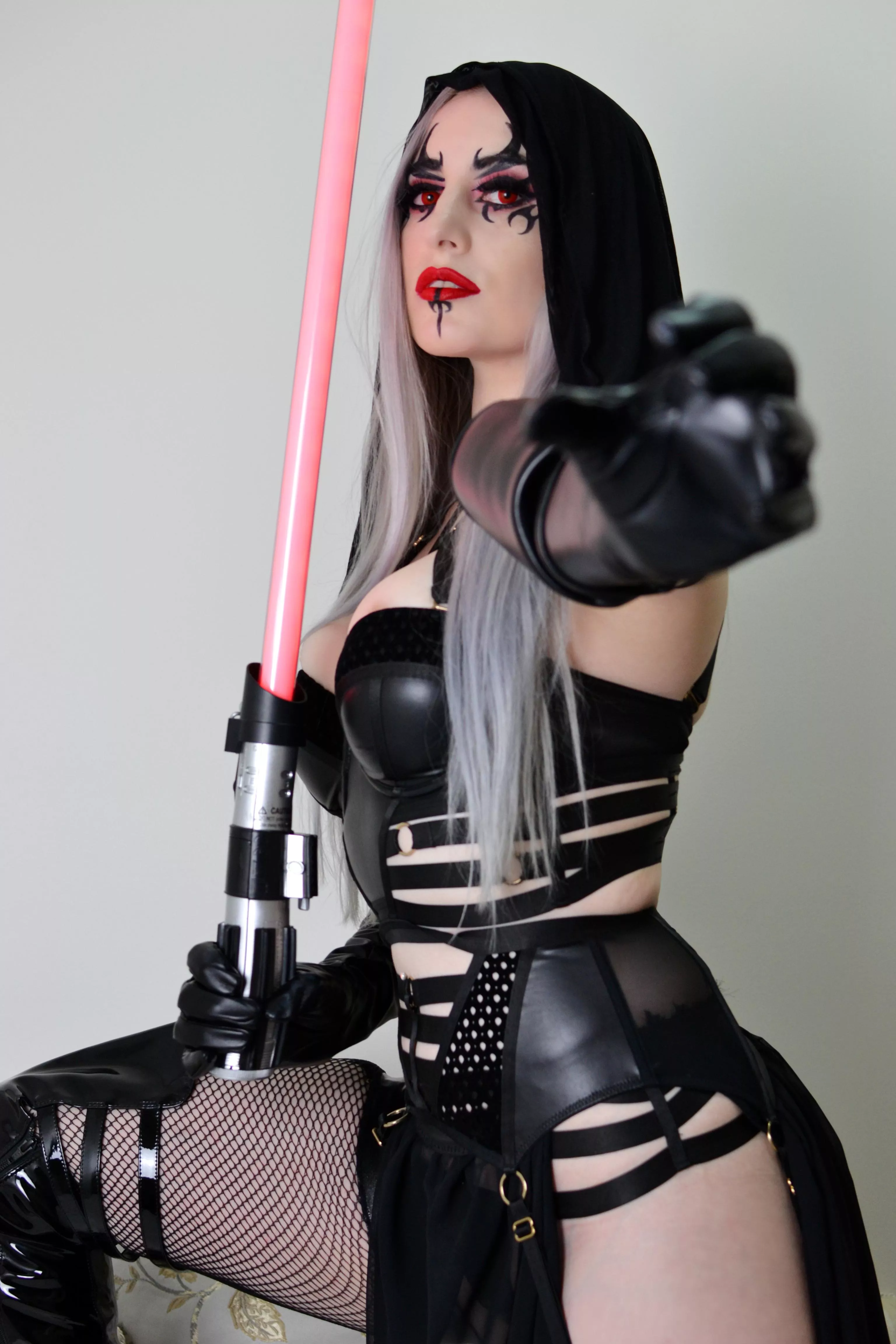 I dressed up as a sexy Sith tonight! [Self]