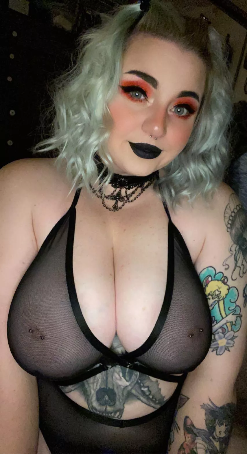 I know a few of you would love a goth bbw 🖤