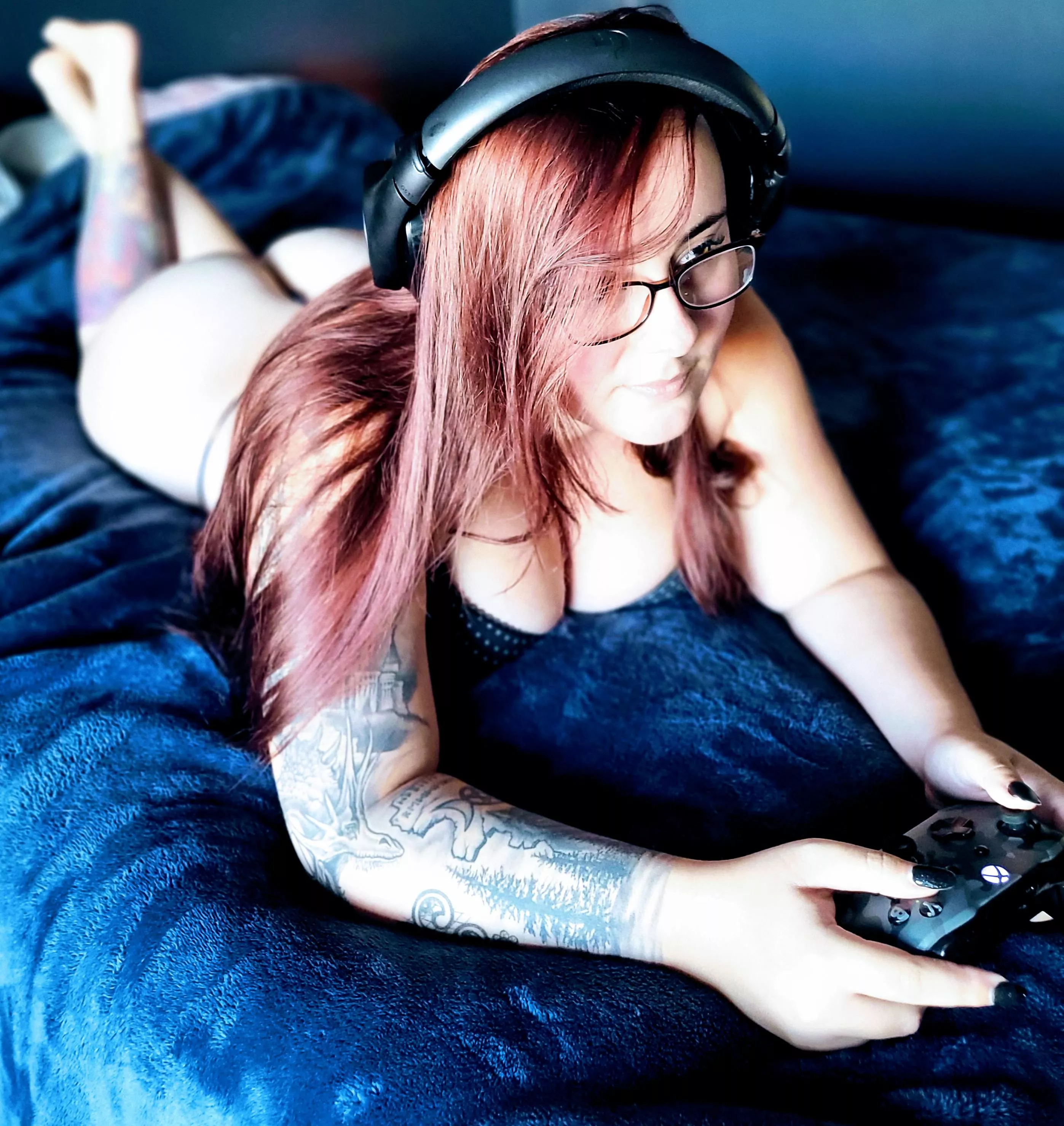 I like taking it from behind while I game, will you help me? ðŸ˜˜