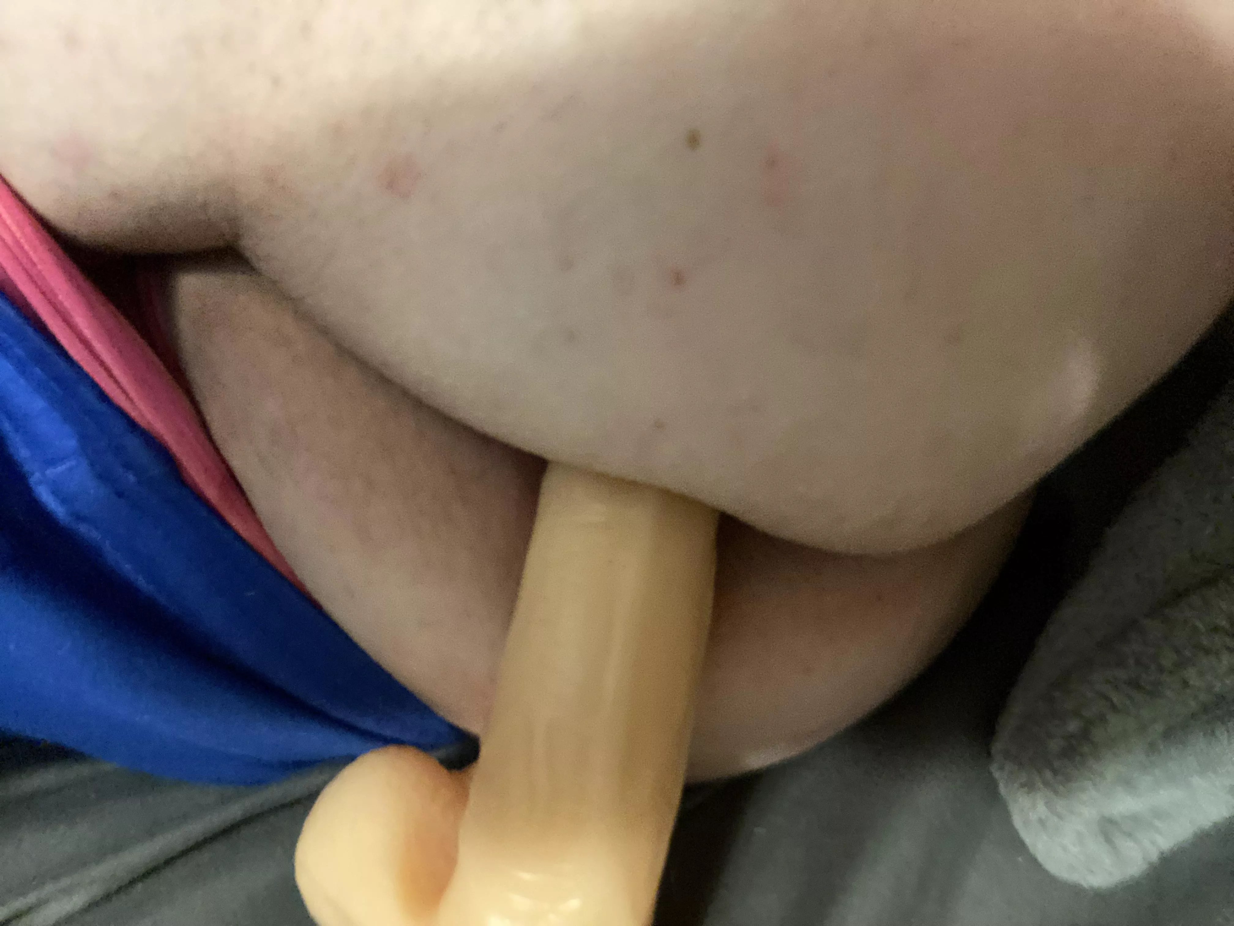 I love a dildo in my ass!!