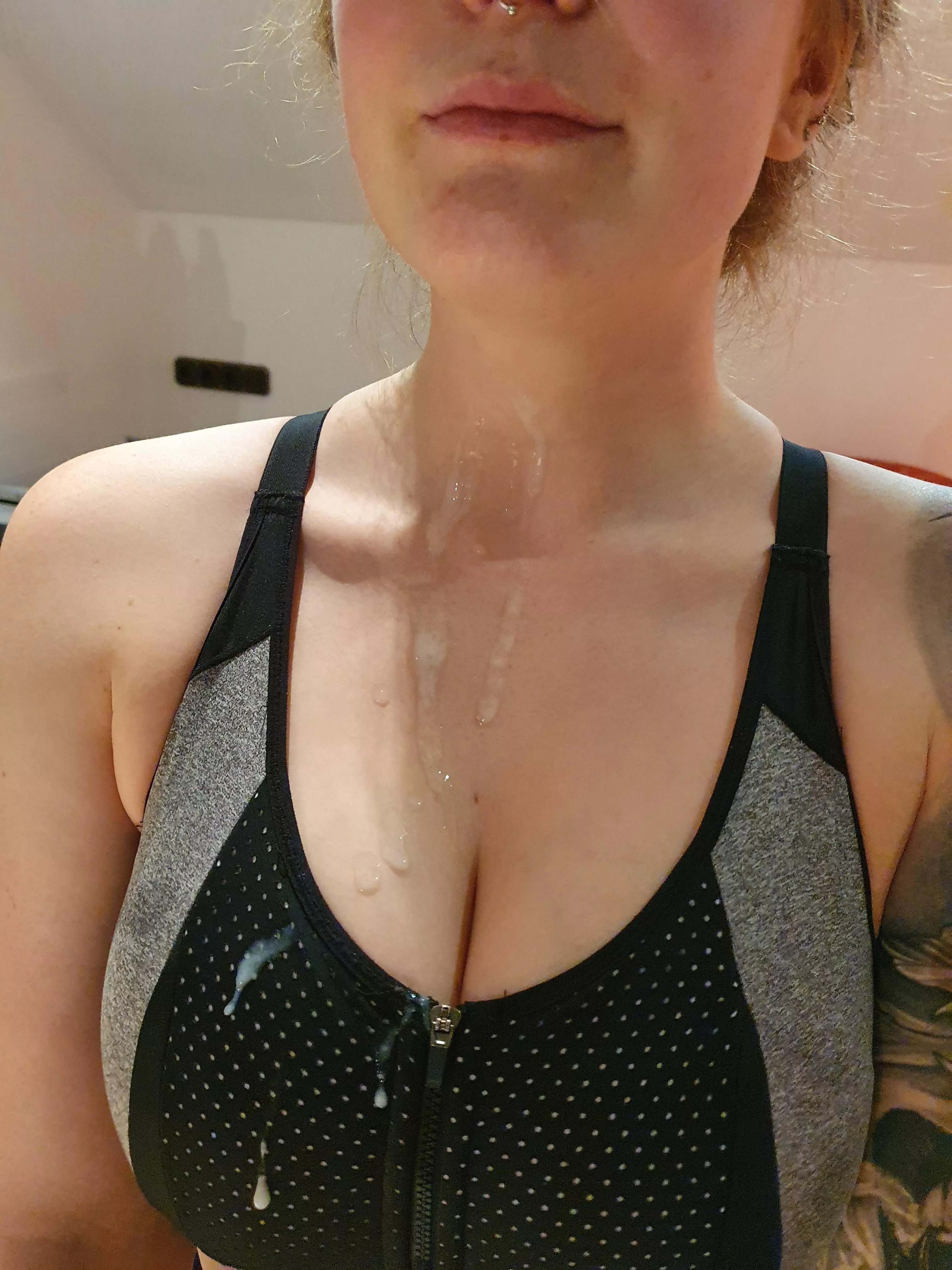 I love being the gym's cumslut 💦