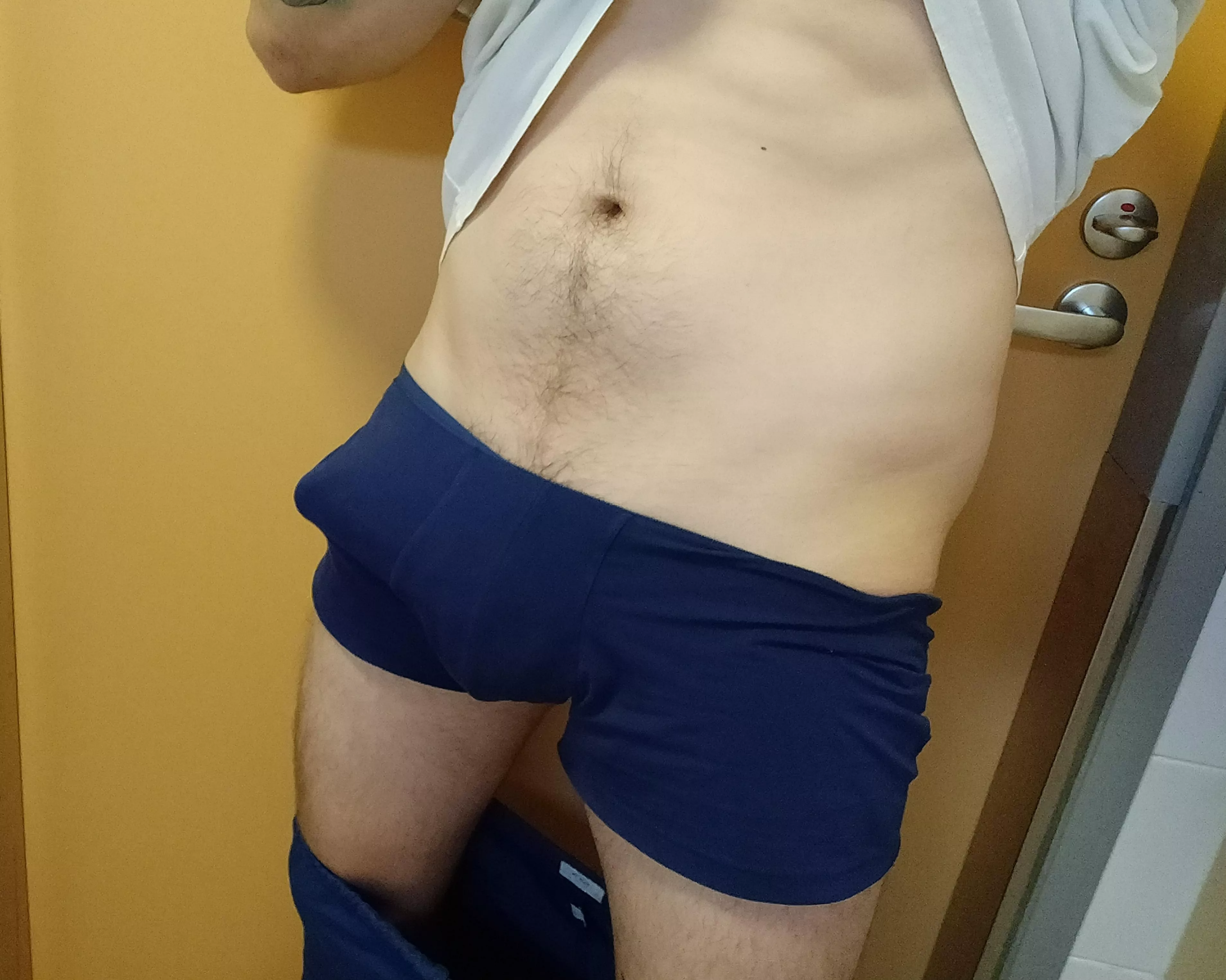 I love how these boxers stretch, [m]uch easier to work with a hard-on