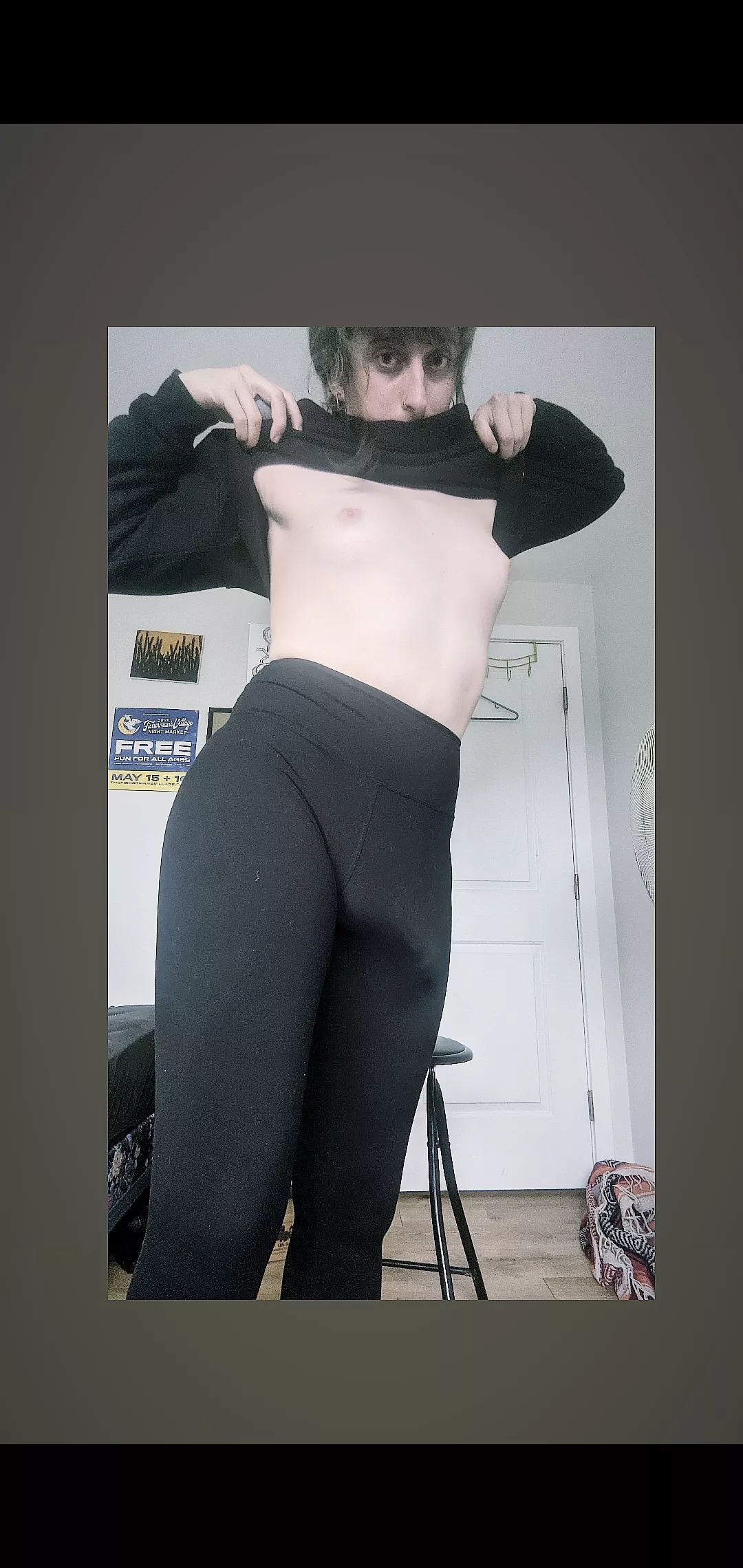 I love my yoga pants hehe. Daddy said I don't have to wear panties around the house 🥵😇💋