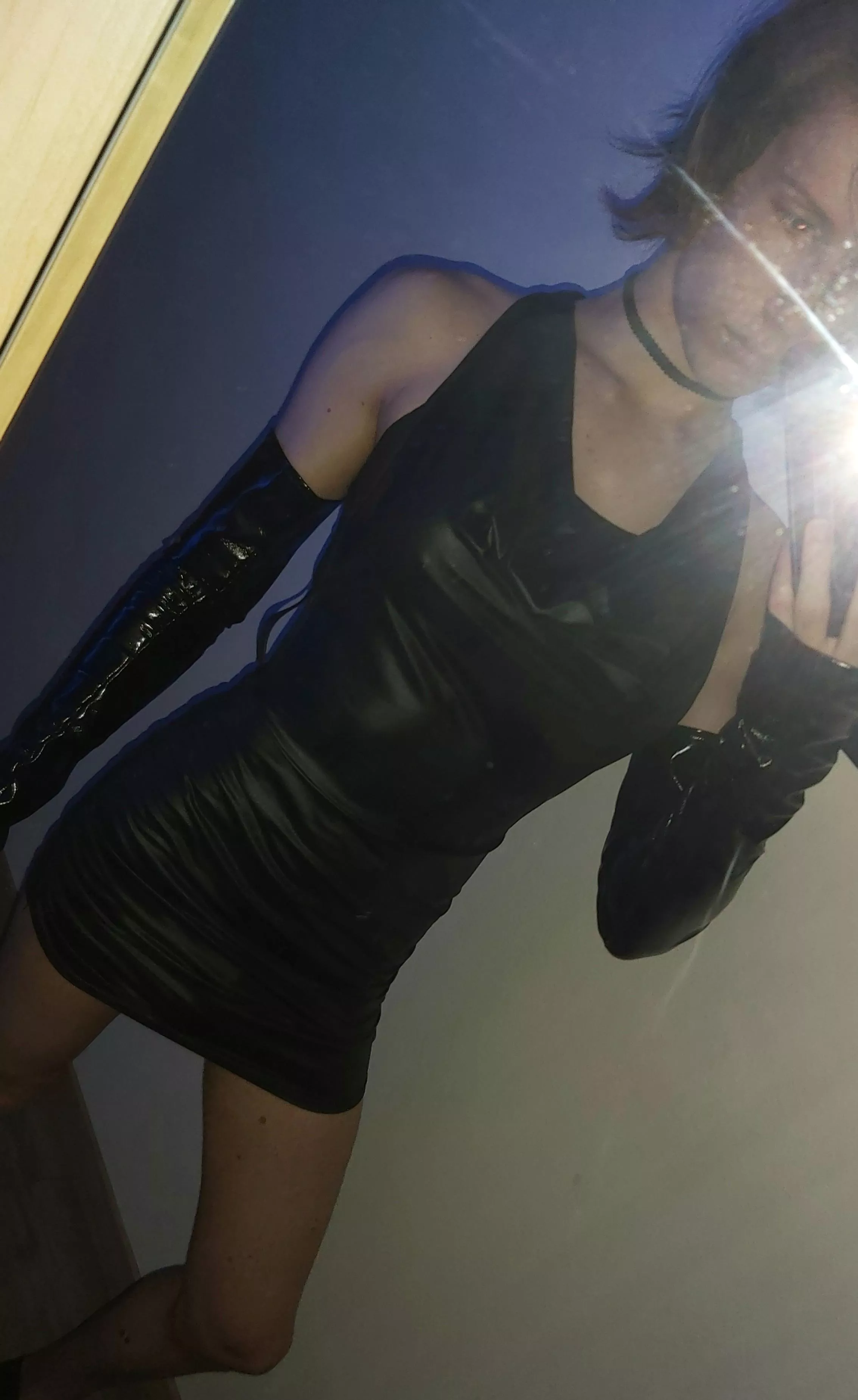 I love shiny dresses