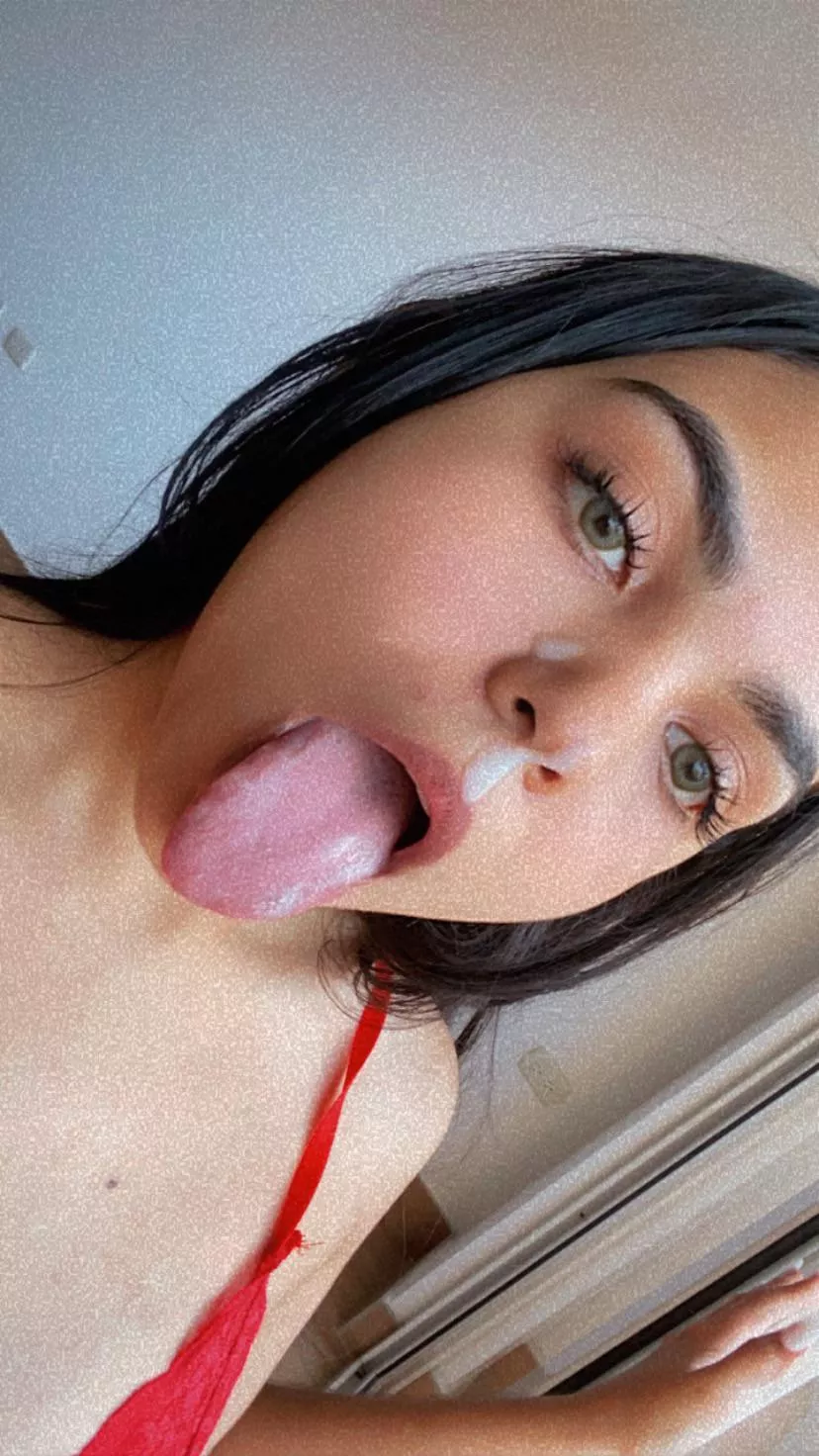 I love the cum on my face