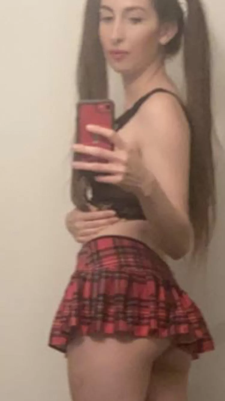 I love this skirt :)!