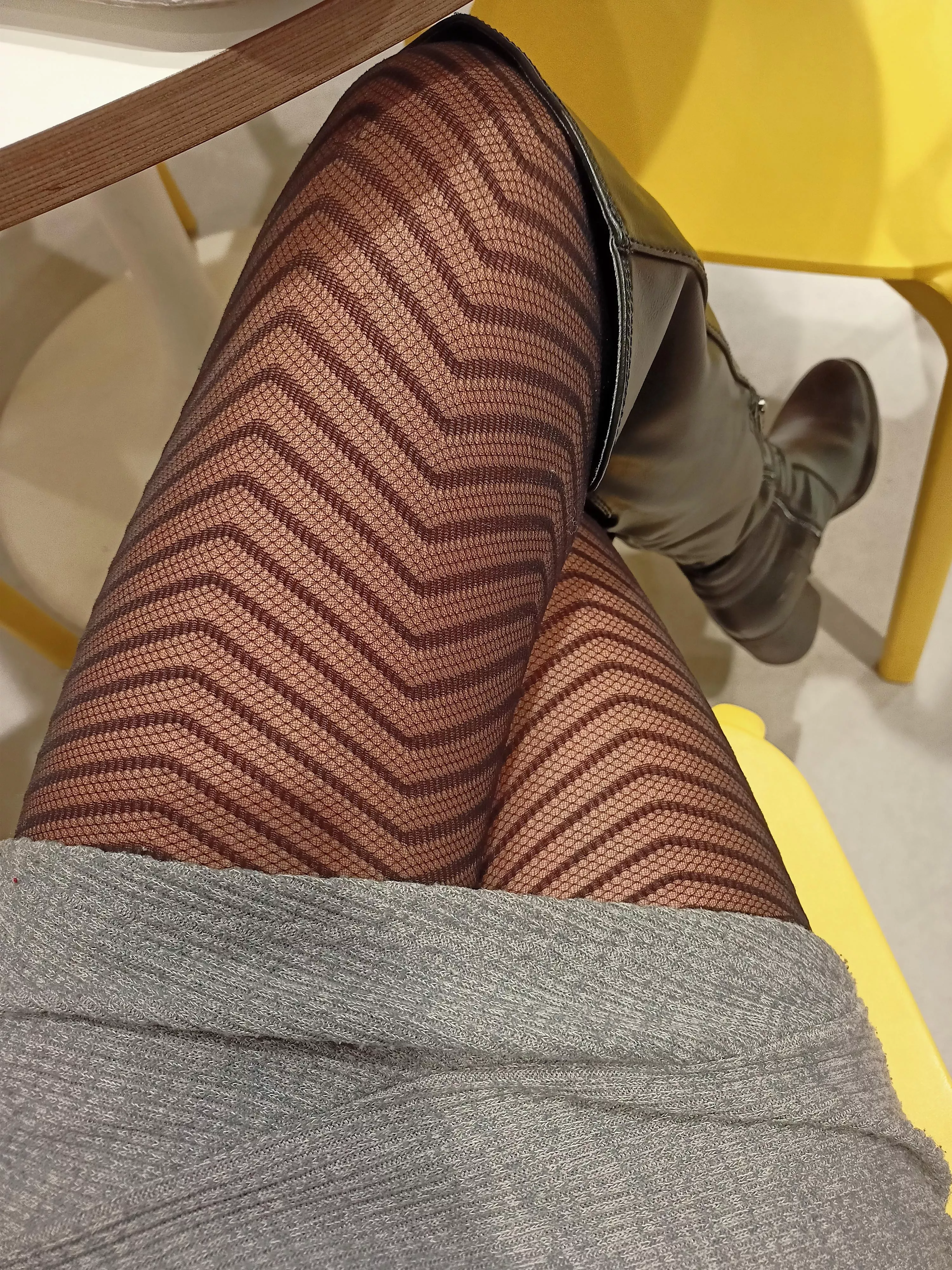 I love to combine this pantyhose with my winter dress and boots