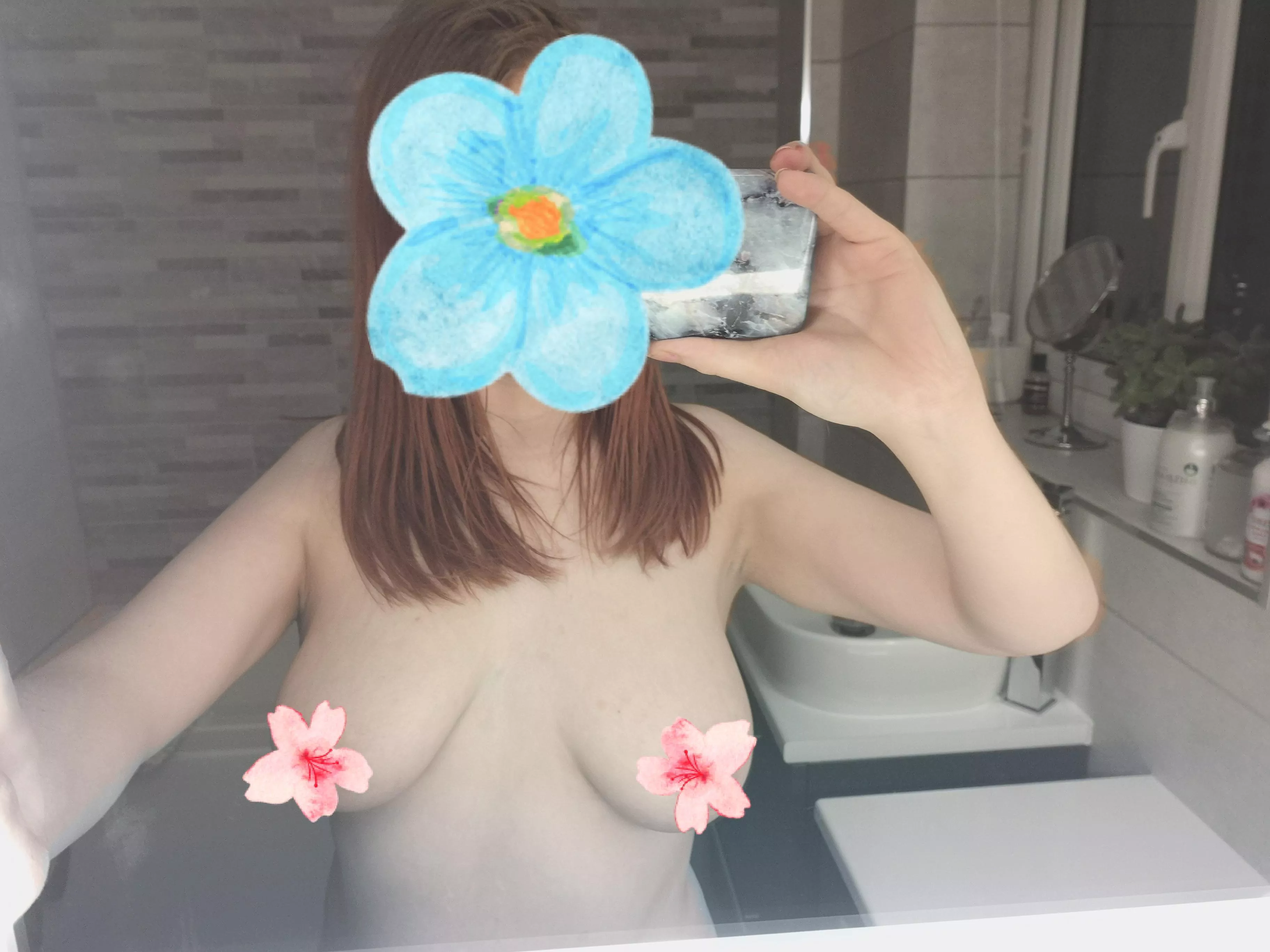 I may be slightly tipsy this evening, I hope you like (f)lowers 😉💘