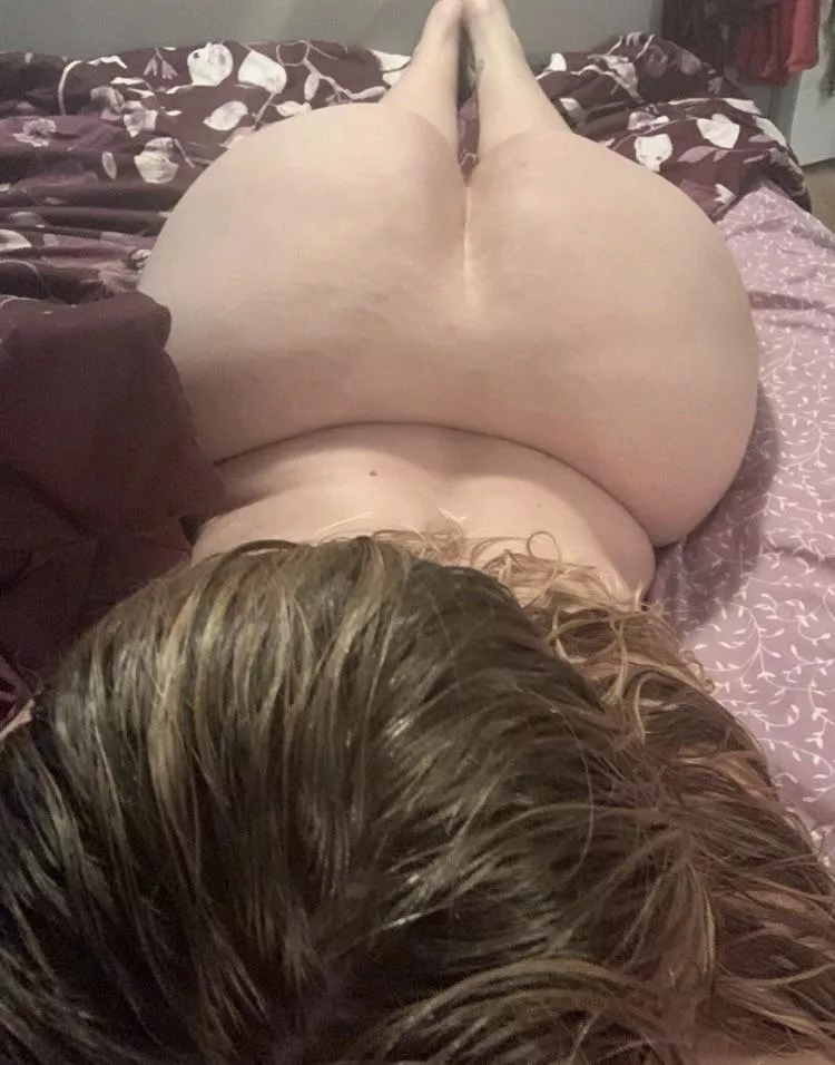 I need a booty rub 😋