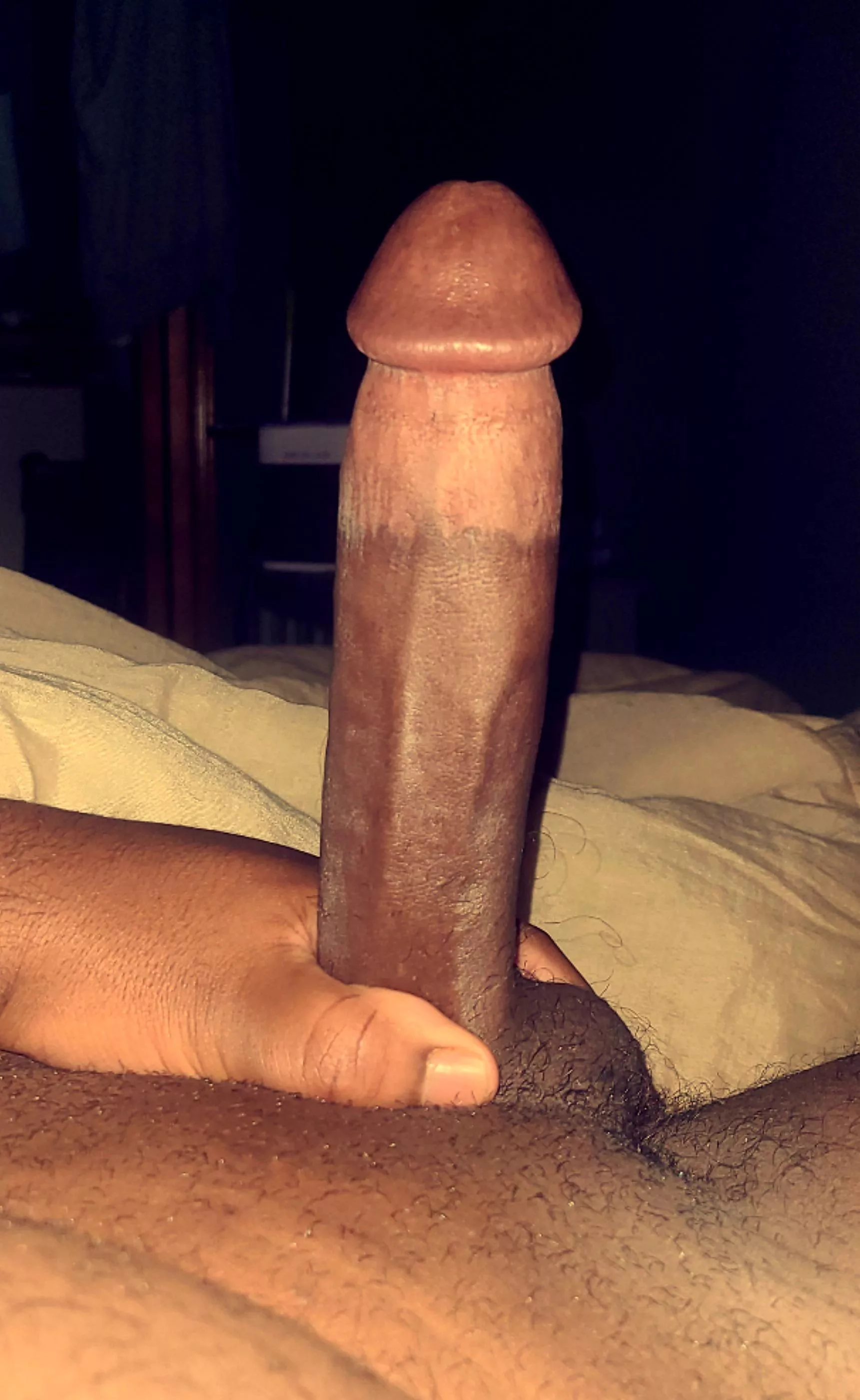 I need a fucktoy😈