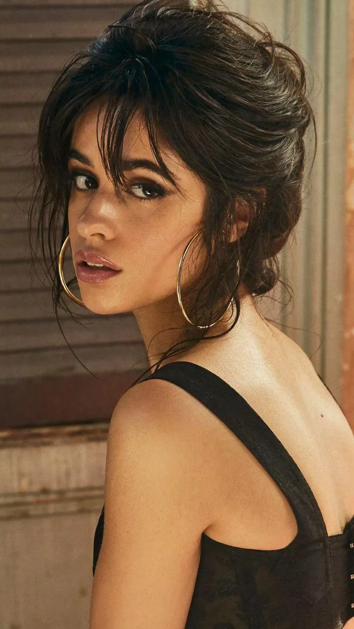 I need Camila Cabelloâ€™s perfect glossy lips on my cockðŸ¤¤