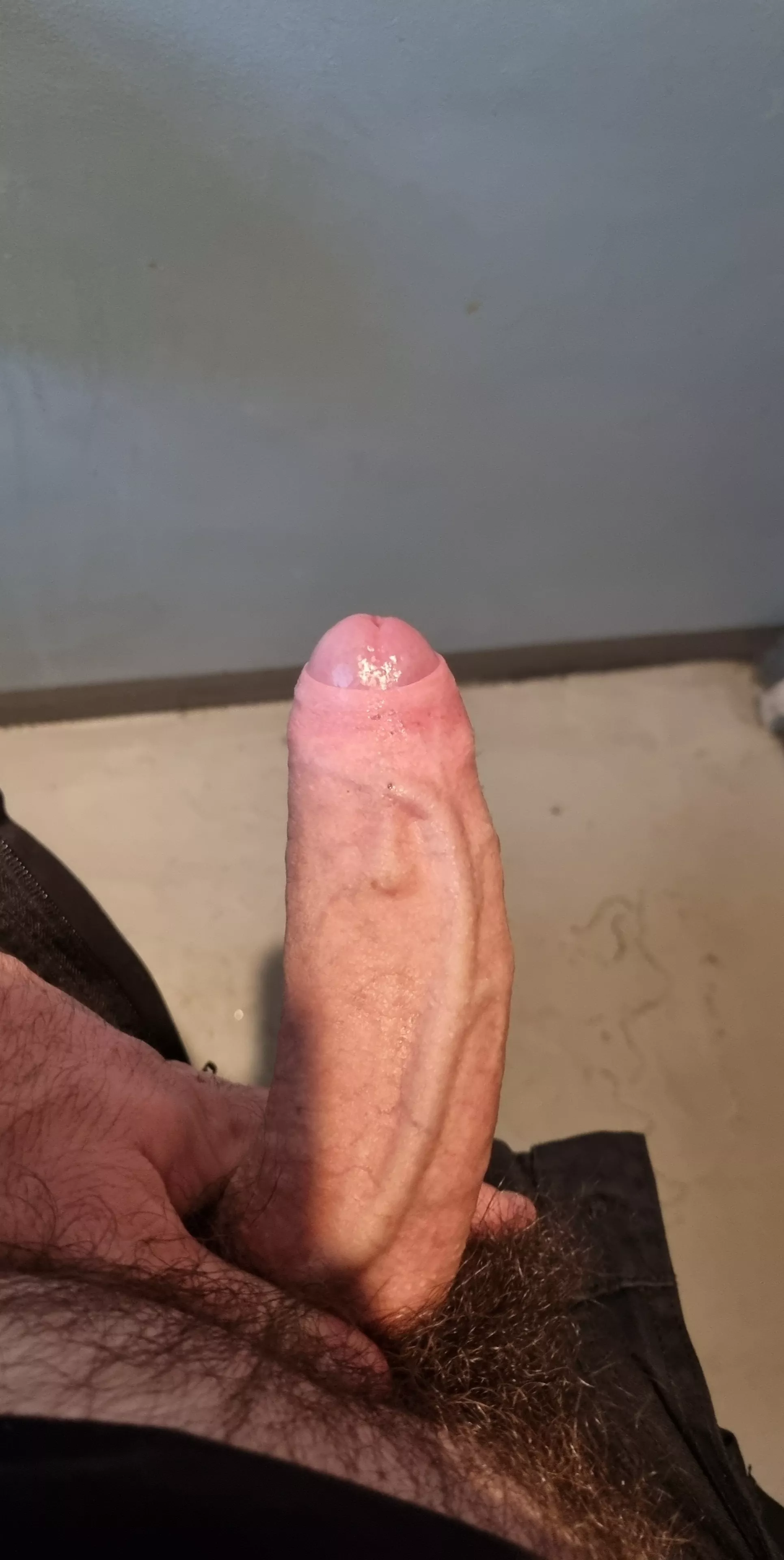 I need someone to come and service my cock any one ready to take it