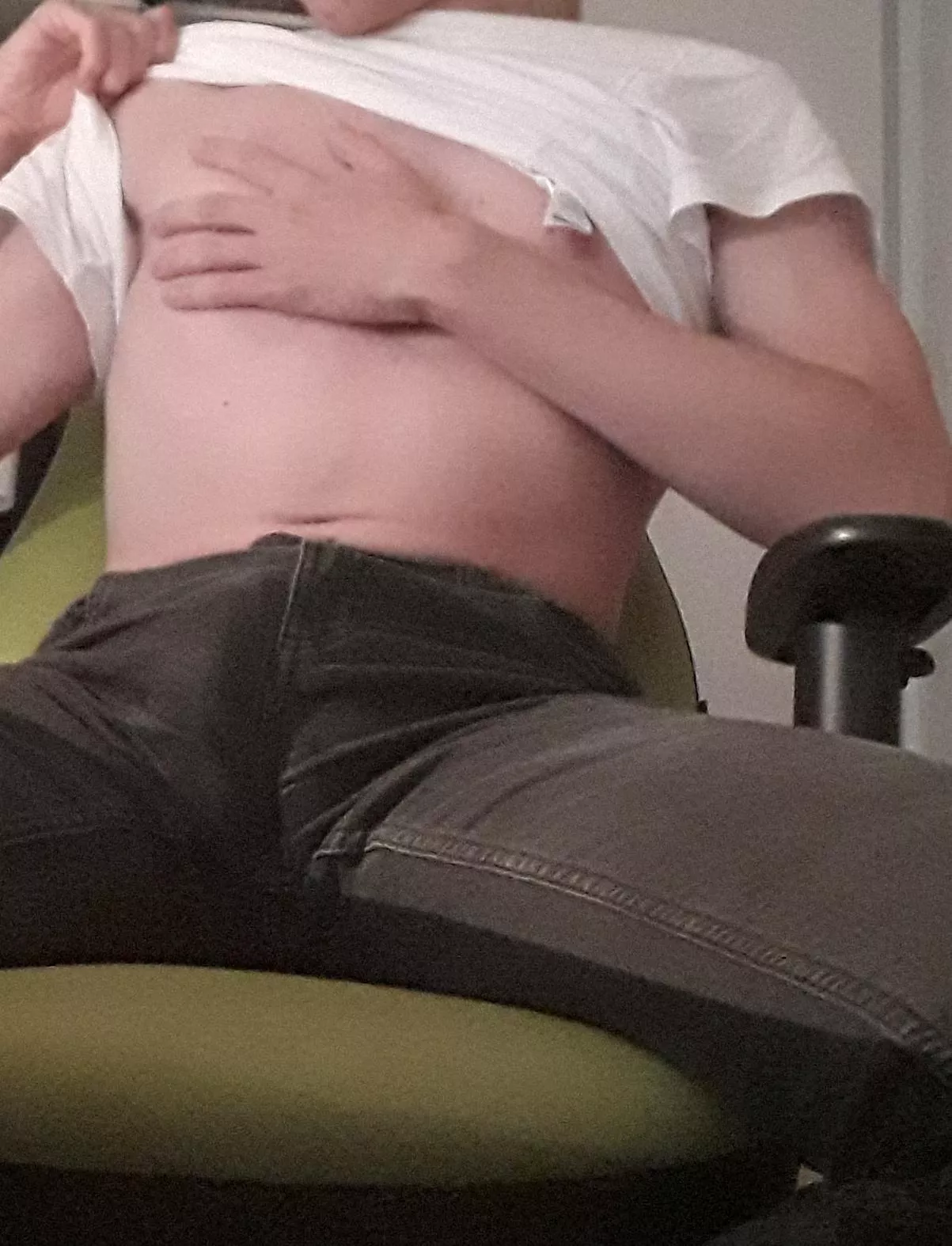 I think my dick is a bit visible in this pic