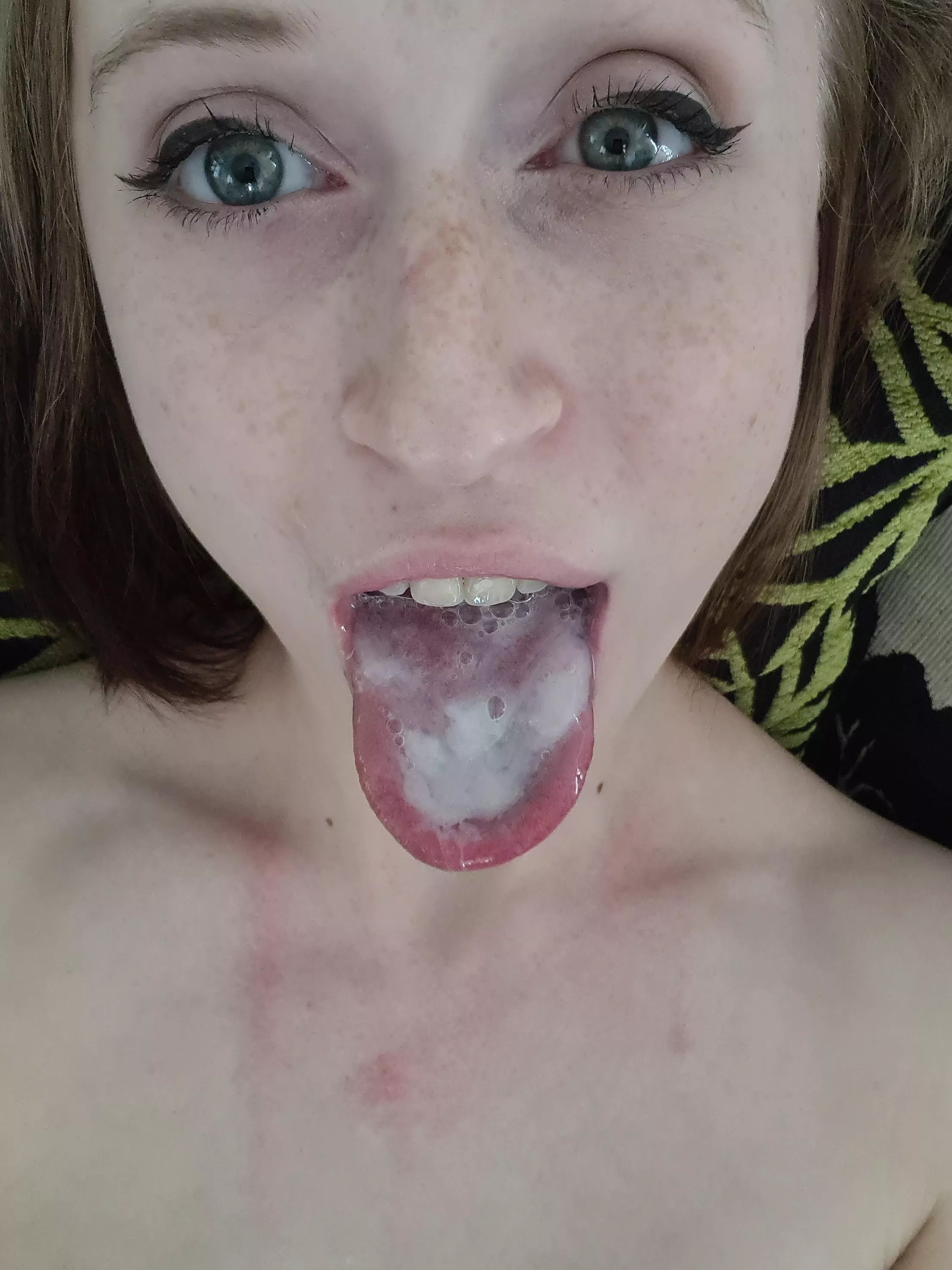 I wanna taste your cum on my tongue before I swallow