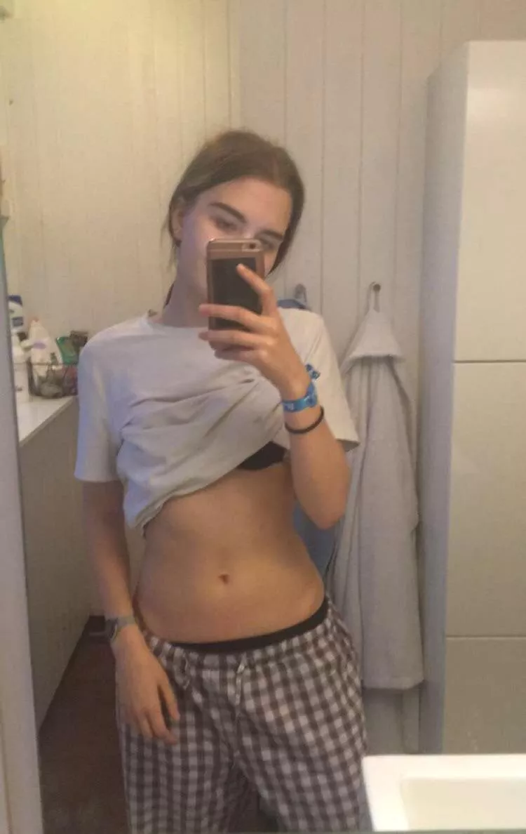 I want you to stroke my tummy while we have sex 😍💕