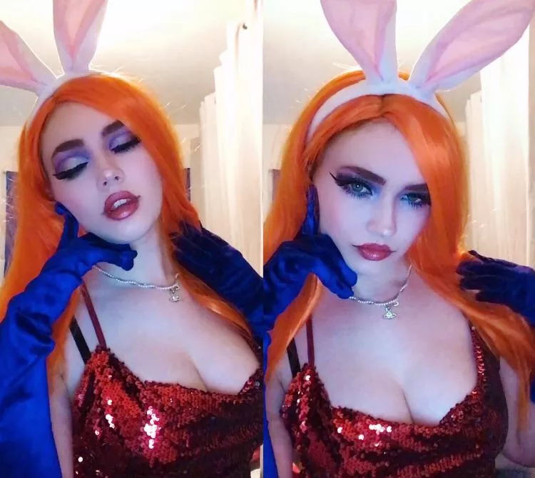 I went as Jessica Rabbit for a Halloween party!🎃