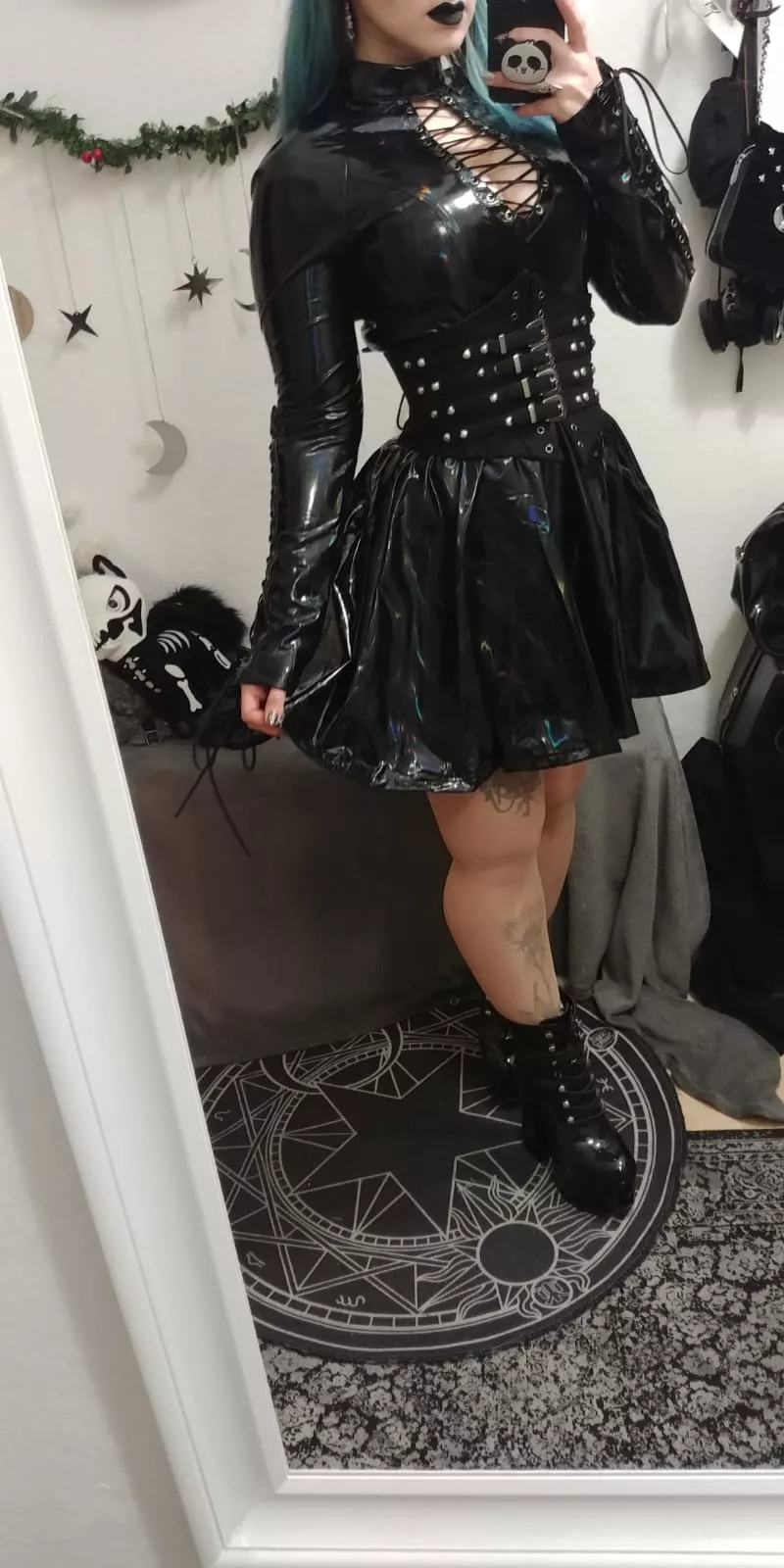 I wish I would not ever have to take this dress off. So shiny and nice 😍 OC