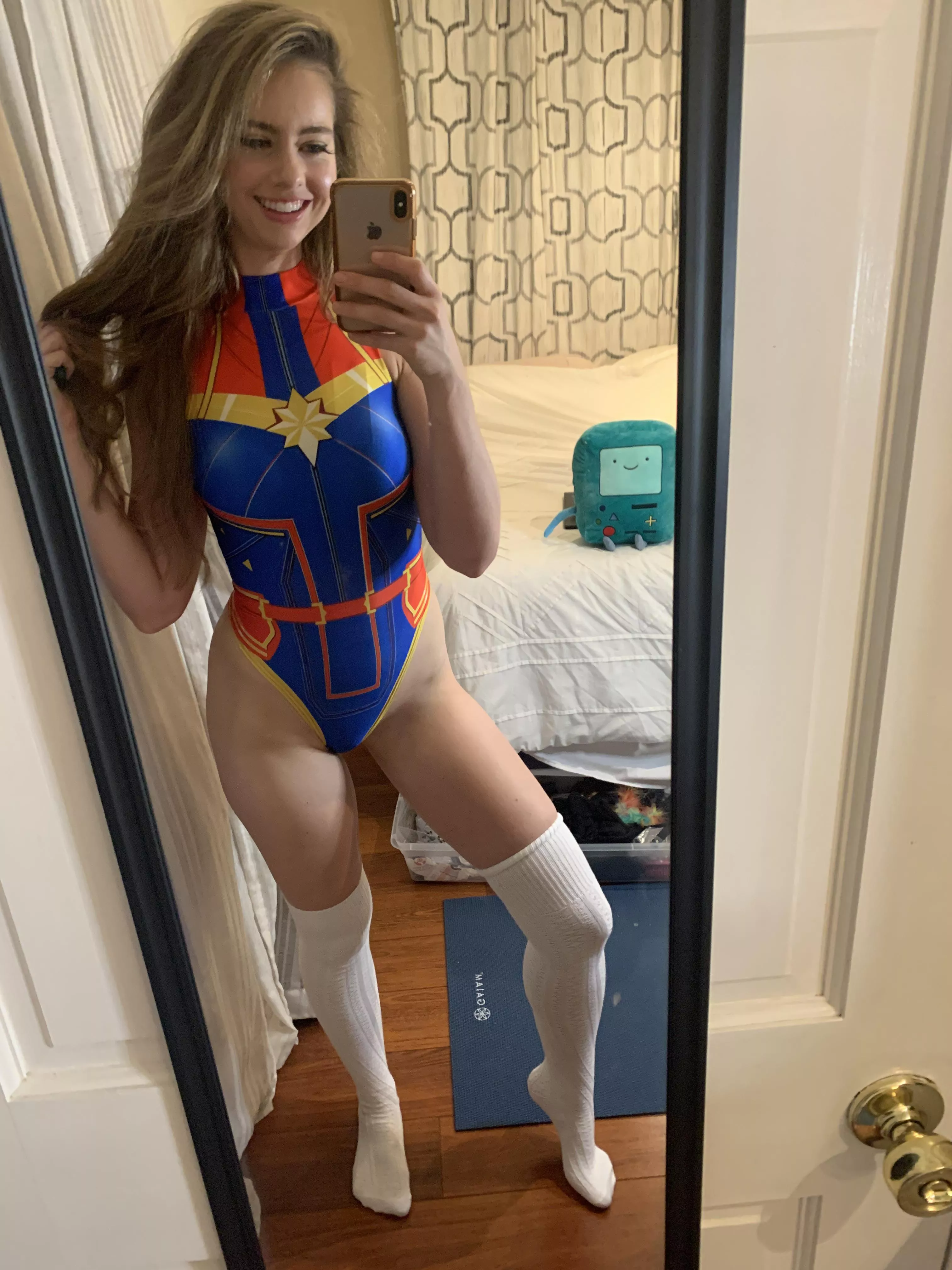 If captain marvel wore thigh high socks