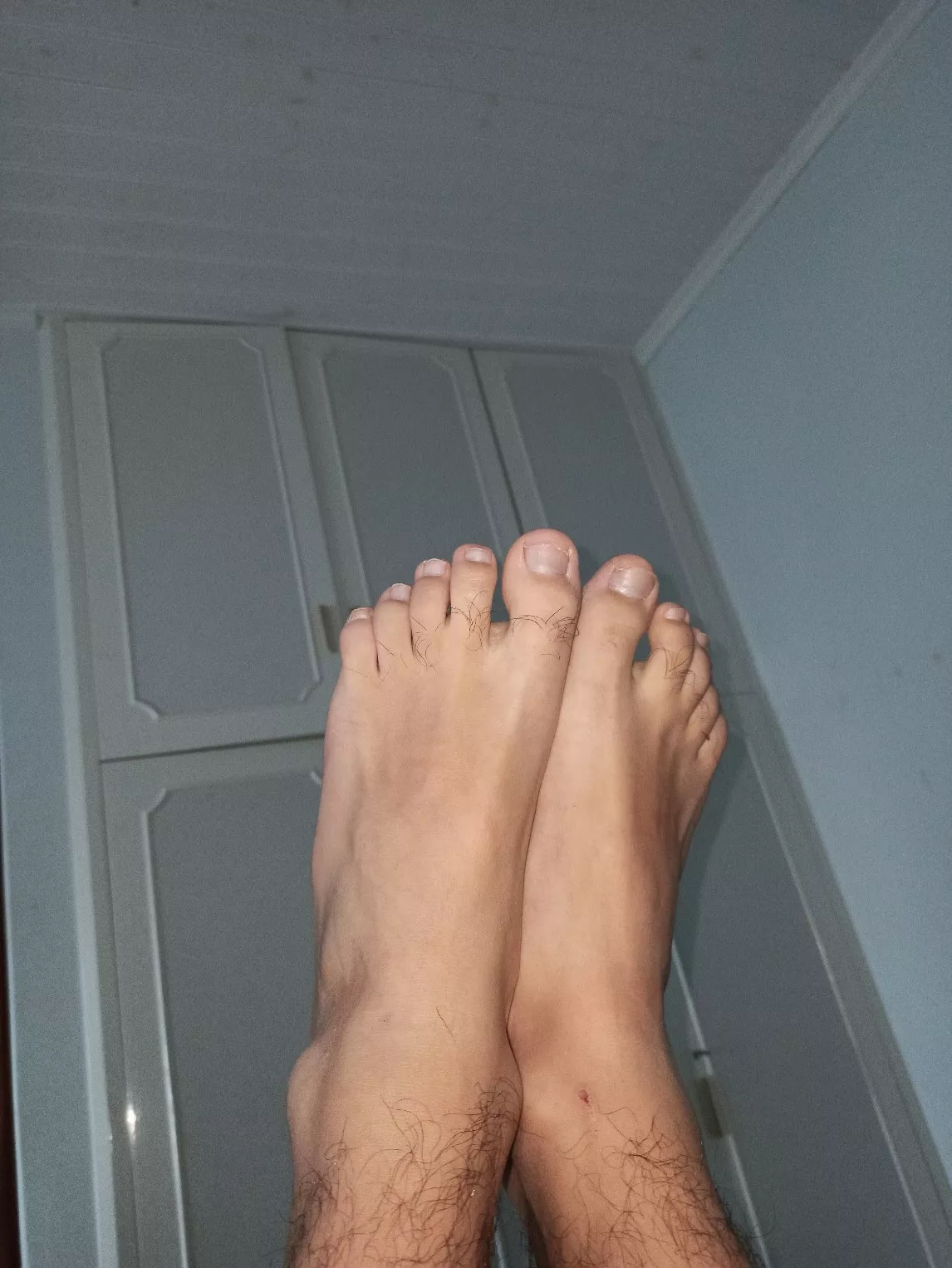 If you are interested in feet pics from me, my DMs are open 💖