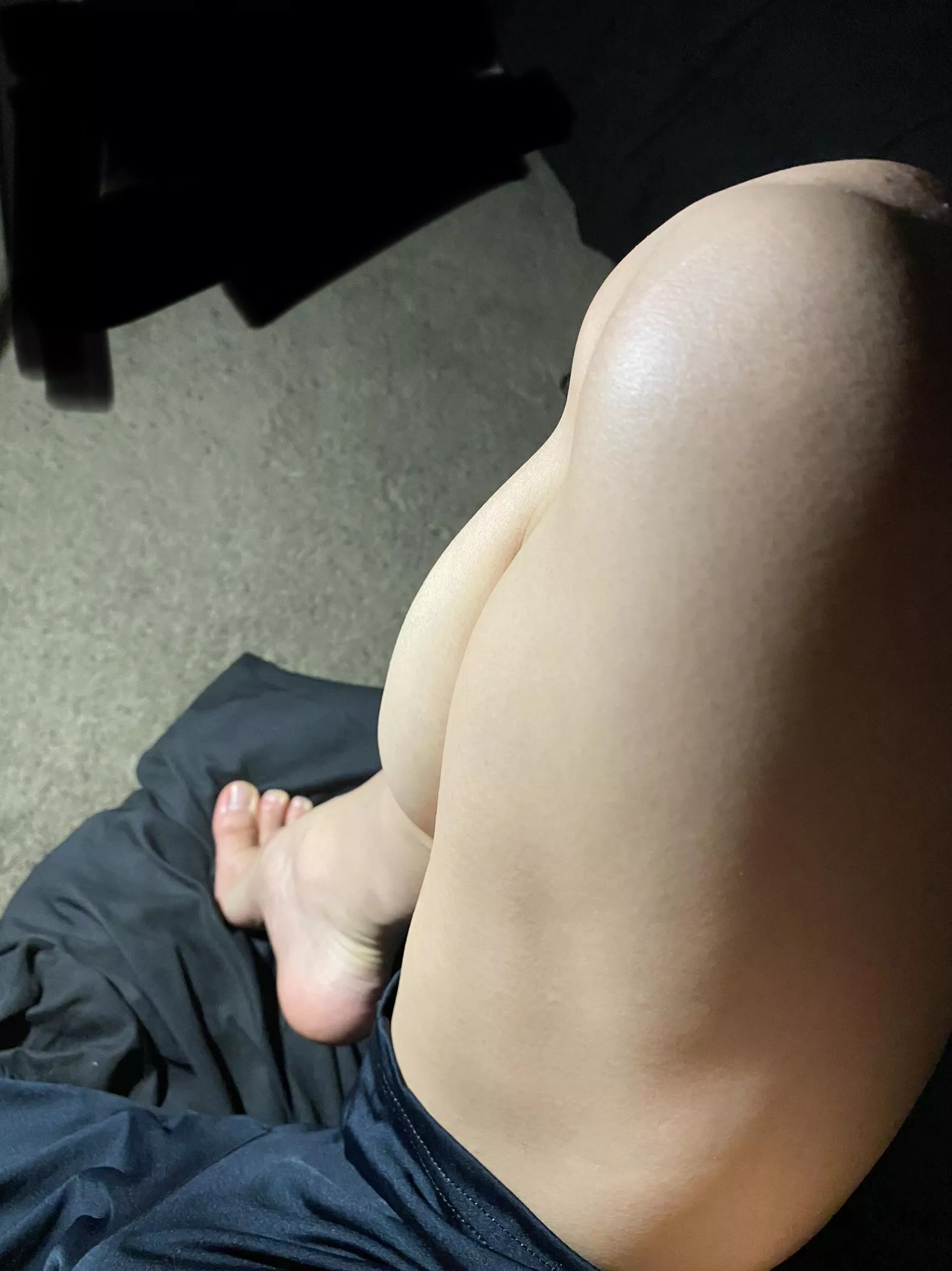 If you like prettyboys with some muscle in their smooth ass legs🤷