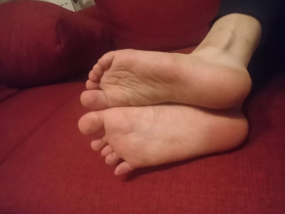 If you like those feet then add wrwr2790 on sc and demand for more. She has to send you something which you can freely share further 😈