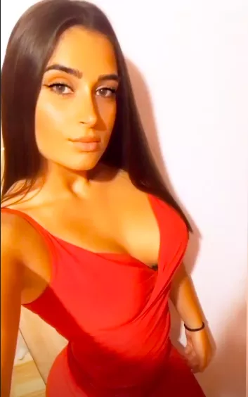 [IG] Big Tits in a Red Dress