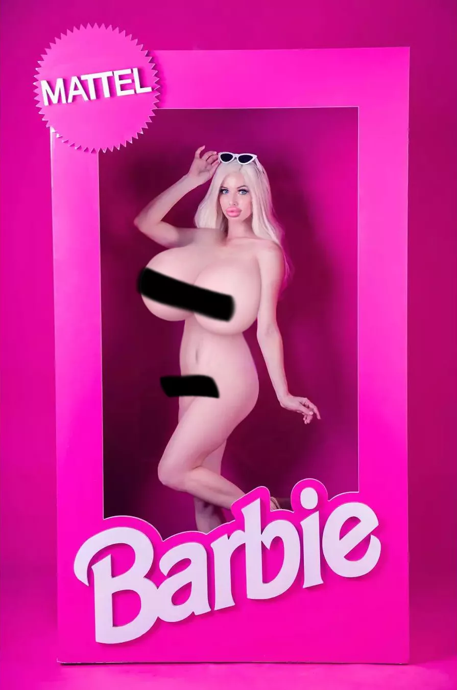 I'm a plastic girl, in a bimbo world. I suck cock, its my job!