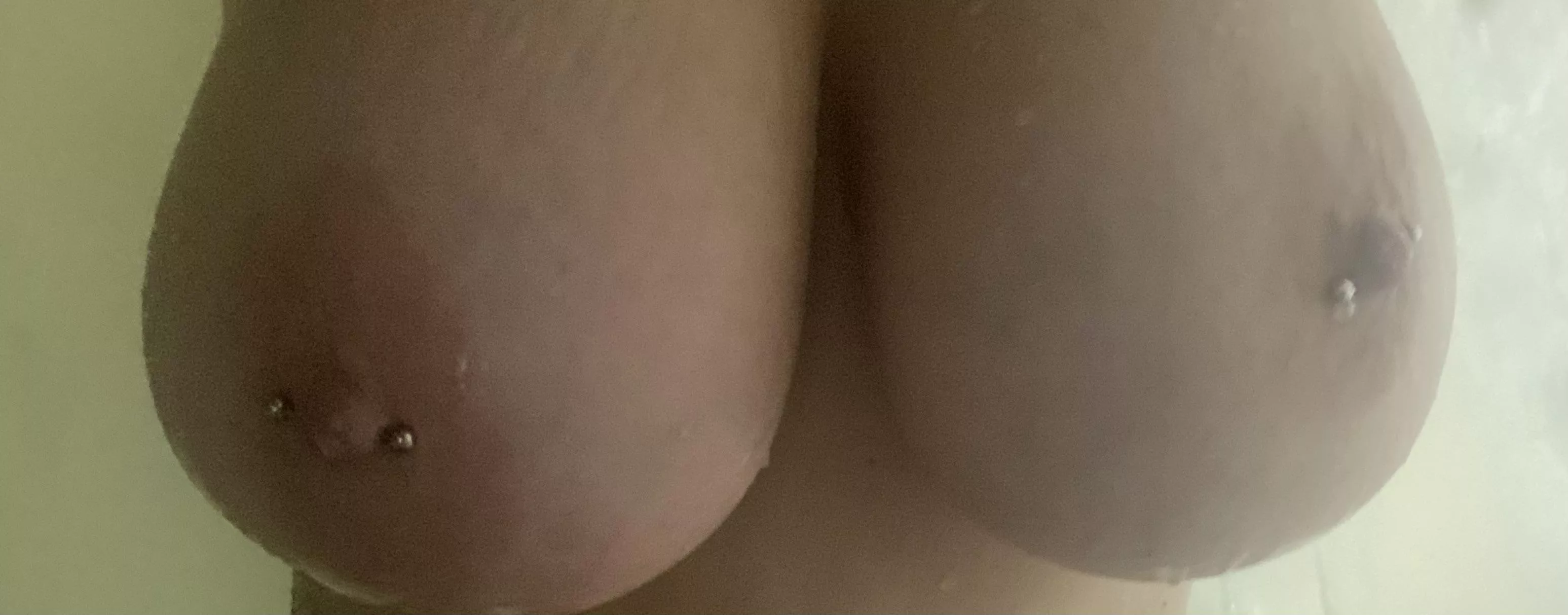 Iâ€™m feeling extra tired today someone want to wash them for Me? ðŸ§¼ðŸ’ (f) (oc)