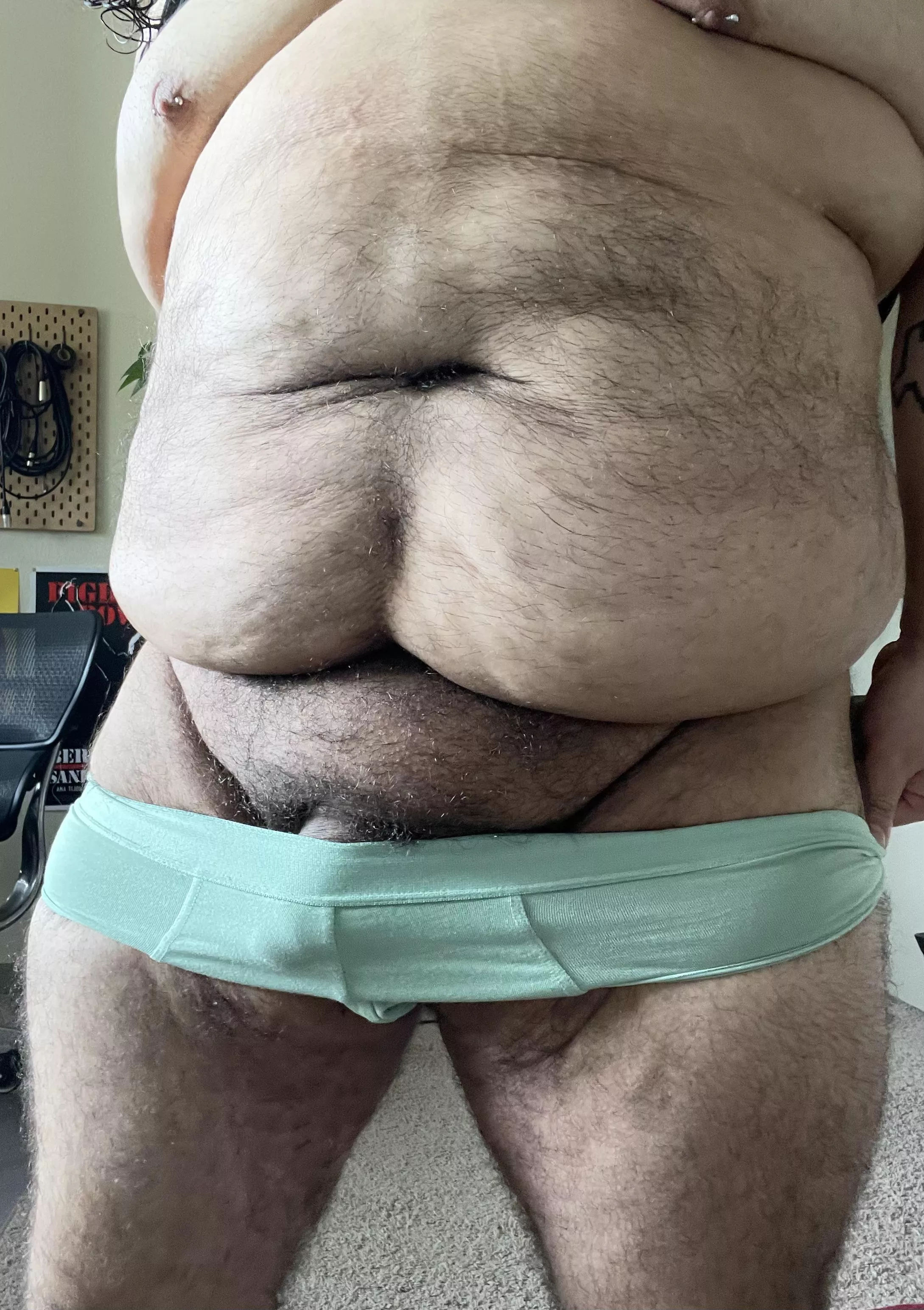 I’m gonna keep posting tummy until I get horny men in my dms🤪