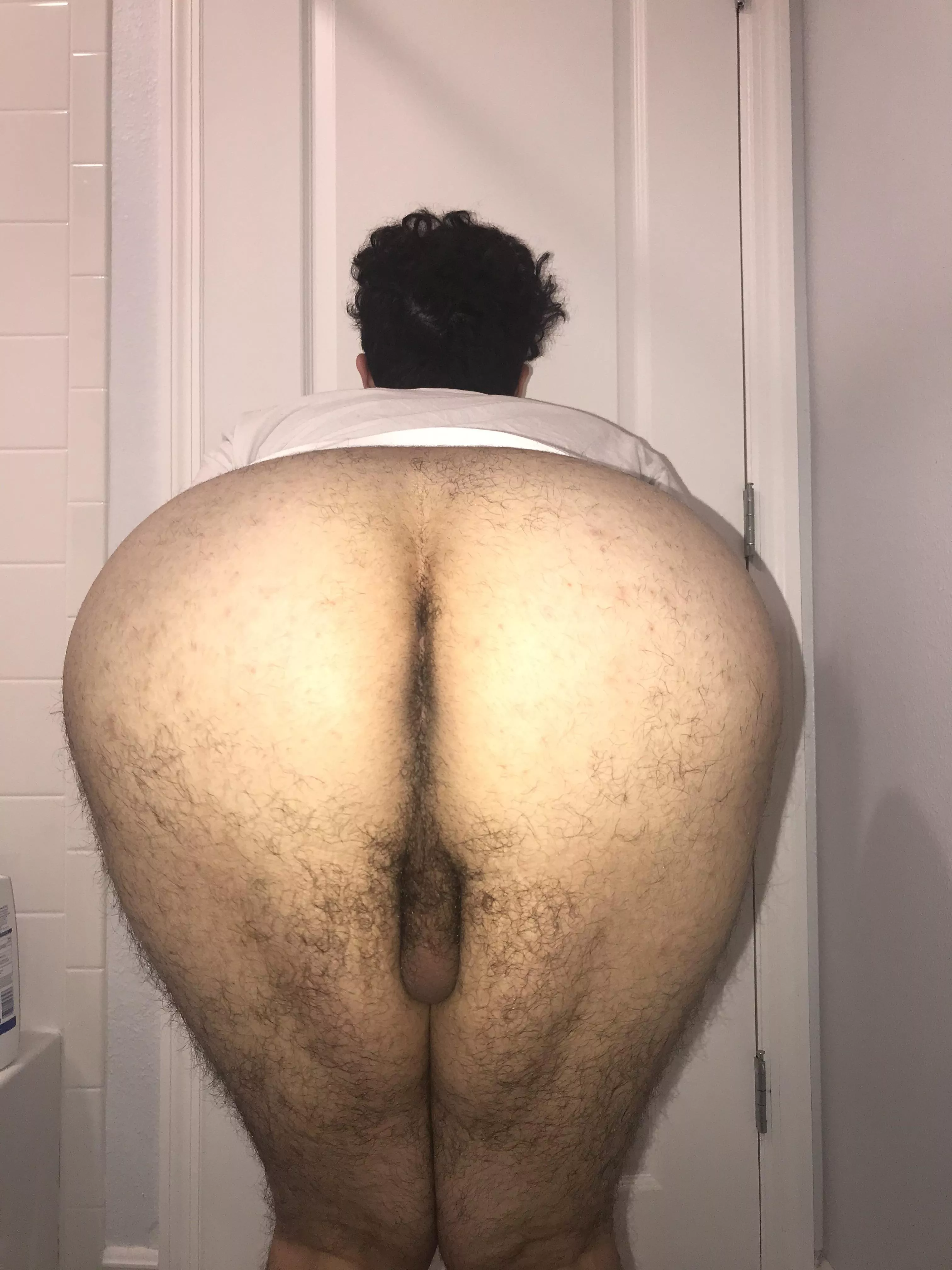 I’m straight here’s a pic of my 🍑