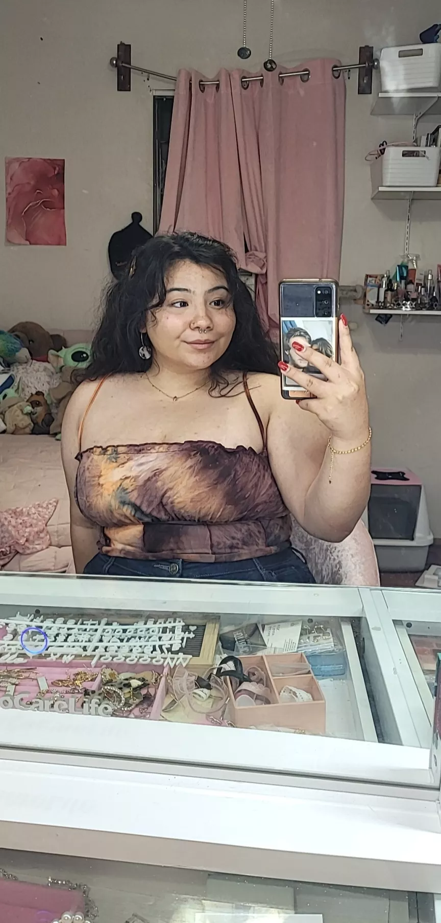 I'm trying to love myself even though my boyfriend thinks I'm too fat and that my boobs are too small. Thank you to everyone who commented and messaged me encouraging words.