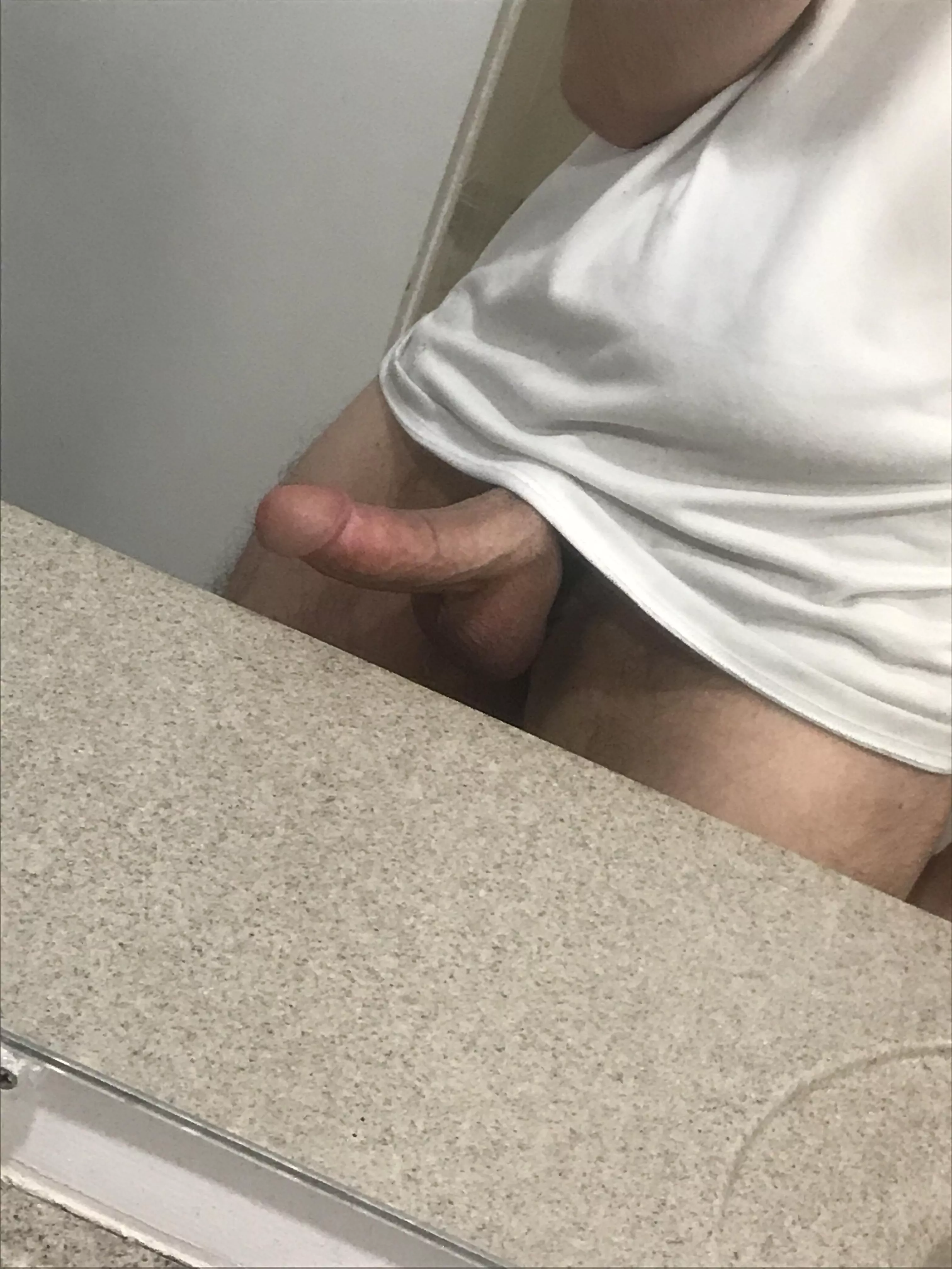 imagine bending over this counter and taking me 😈 (m19)