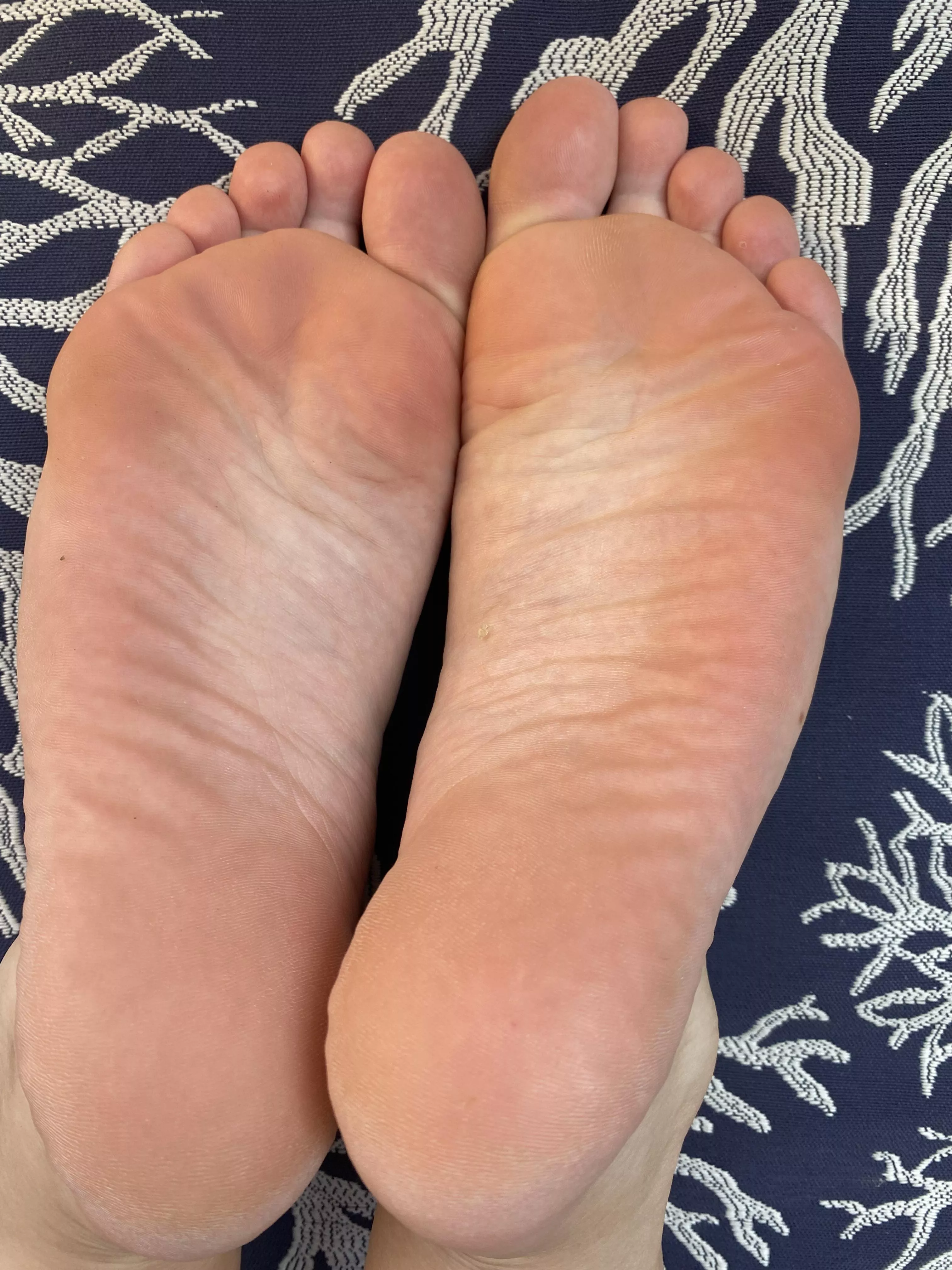 Imagine my wrinkles wrapped around your cock