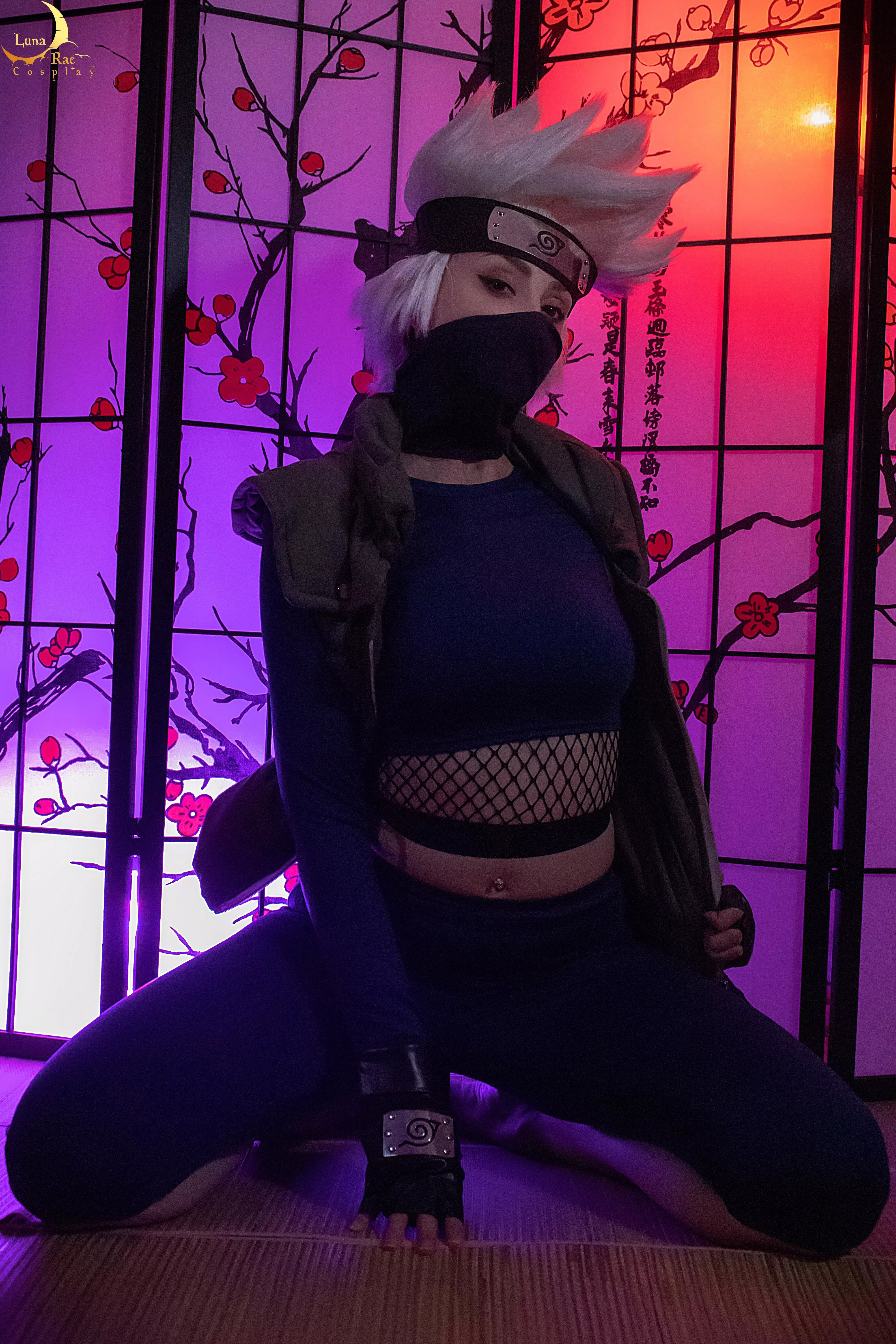 In another world we had Fem Kakashi, and there were no wars because of it. Fem Kakashi by LunaRaeCosplay