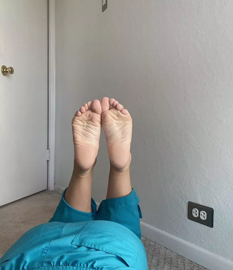 Is your mouth ready for my sweaty feet?🥵